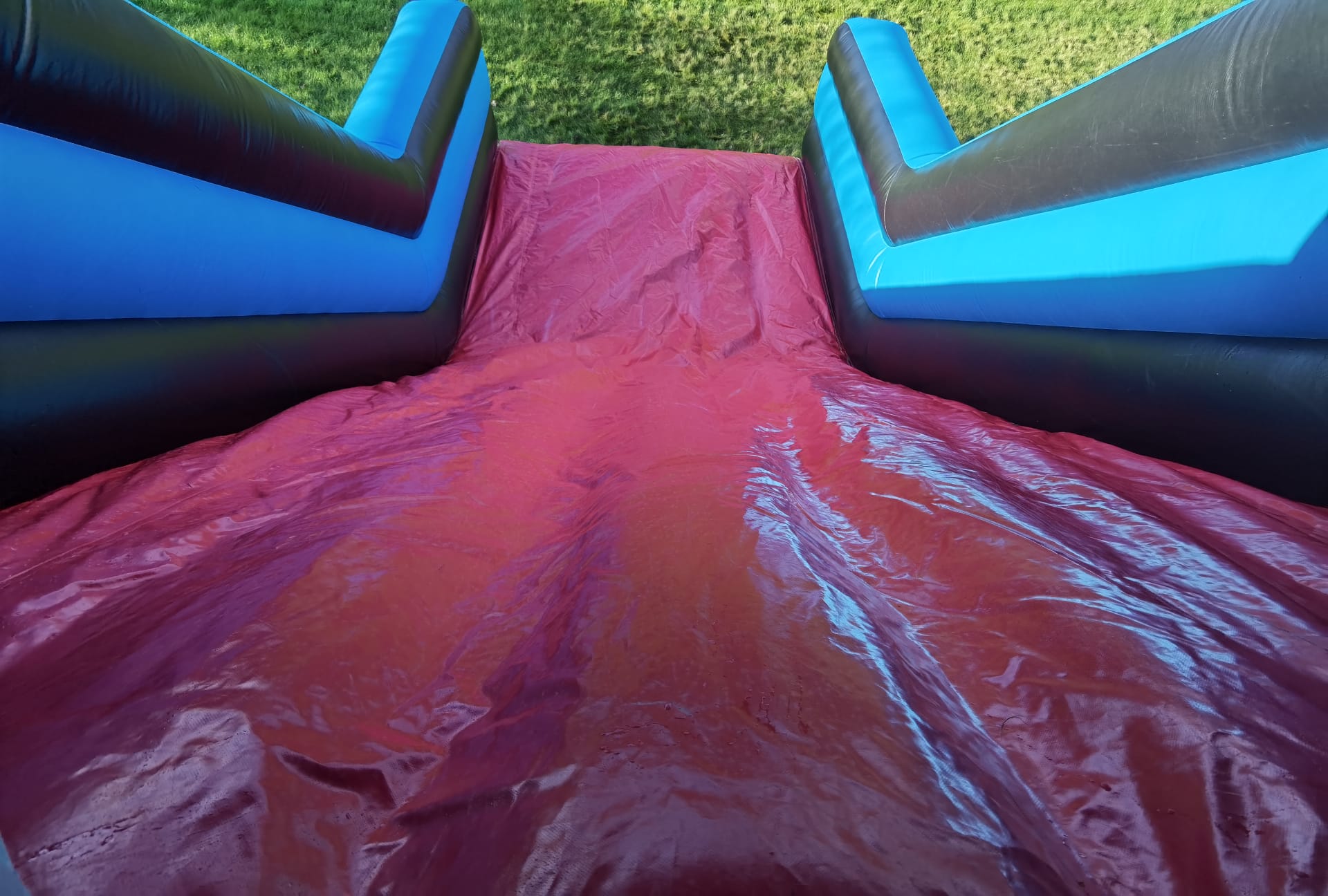 Dangerzone Blue Obstacle Course Slide Ft X Ft Hire In Louth