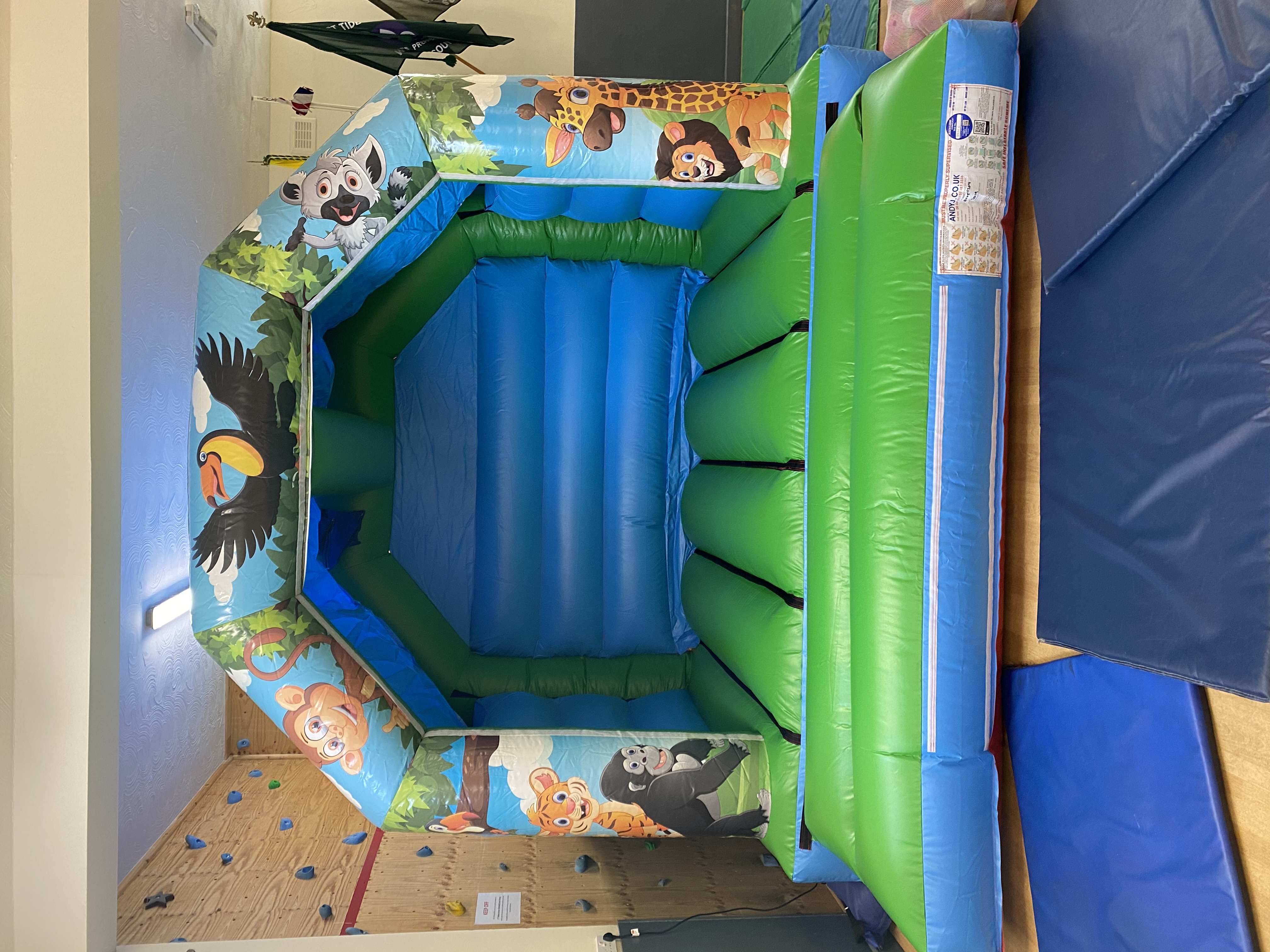 bradmore bouncy castles hire