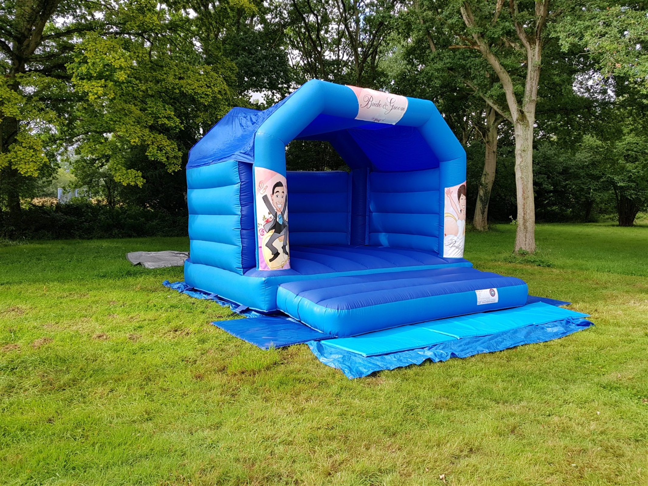 bouncy castle hire for wedding