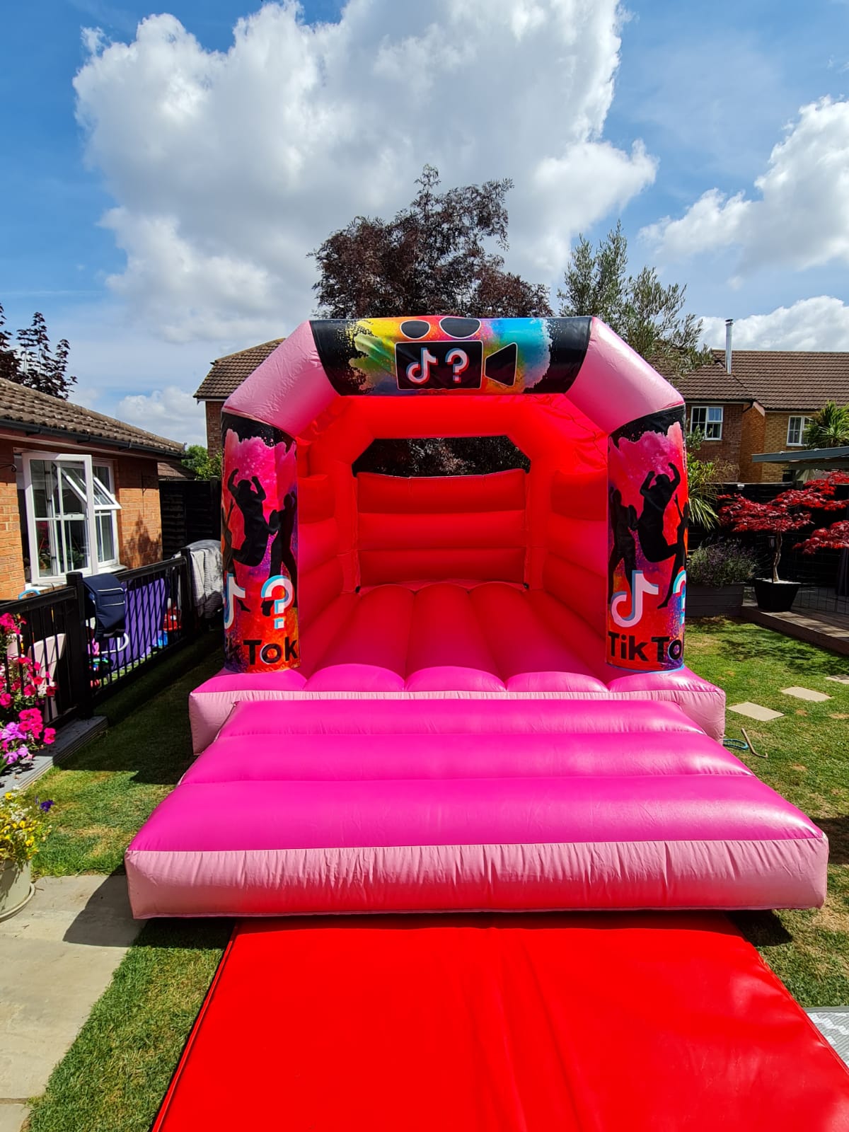 tiktok bouncy castle hire