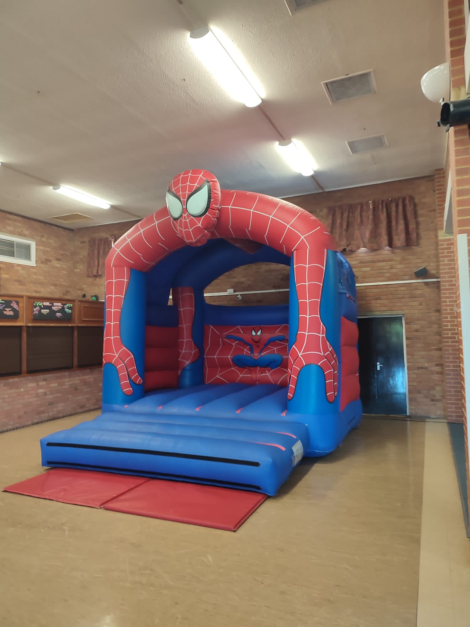 13ft x 15ft Spider Man - Hire in northampton | elliotts castles