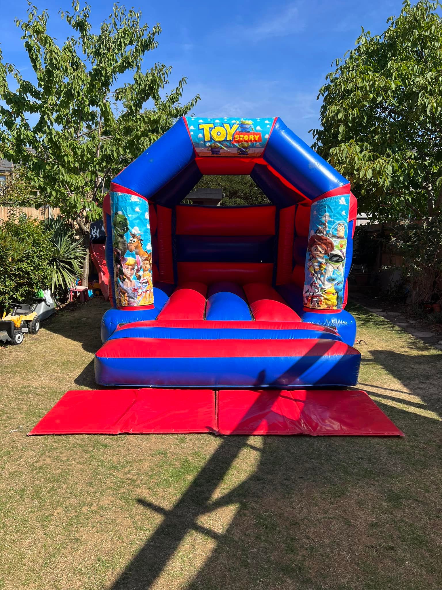 Bouncy Castles Inflatables Hire in London, greenwich , charlton
