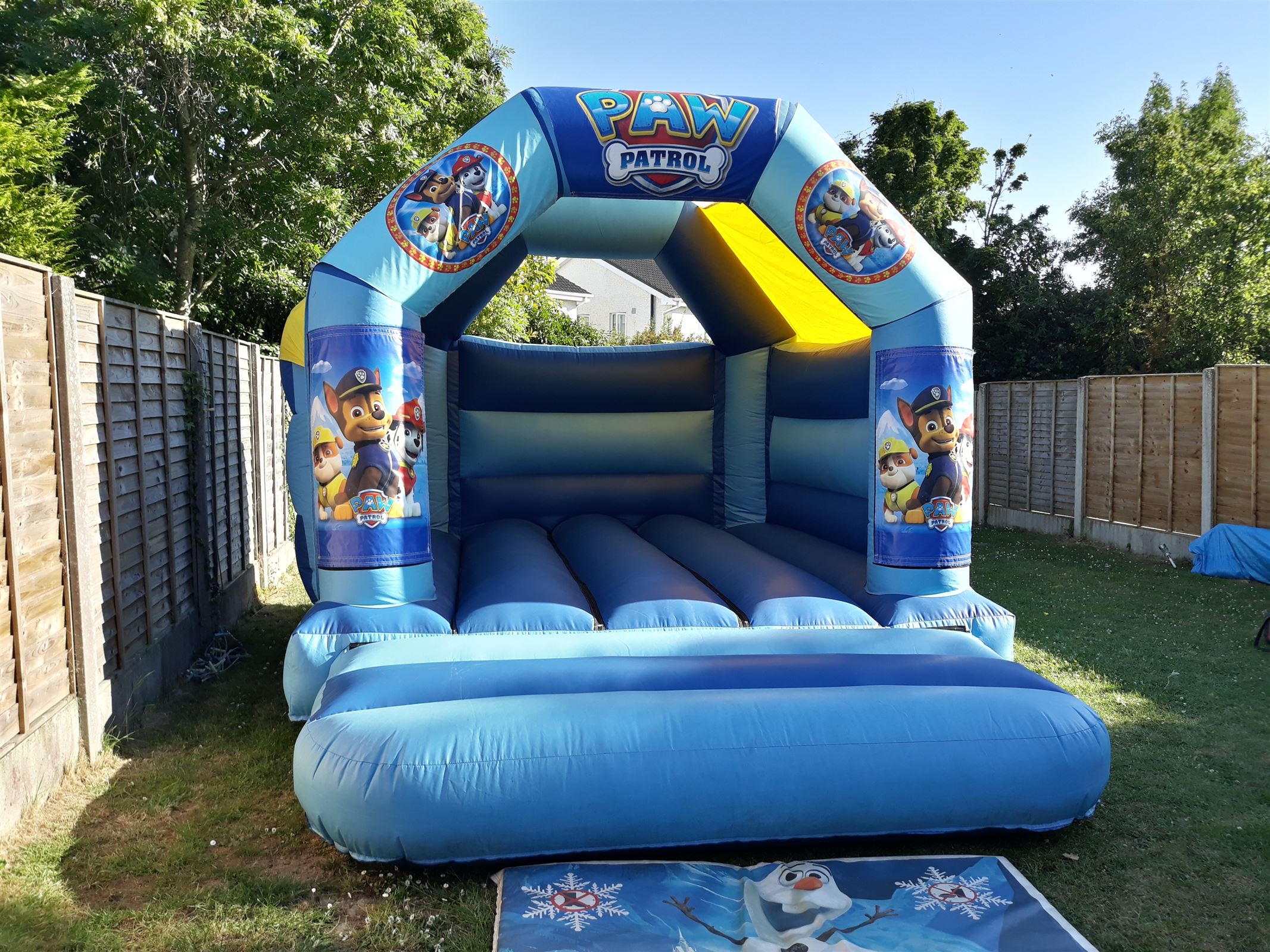 Bouncy Castles For Boys - Best Bouncy Castle Hire , Food Machines for ...