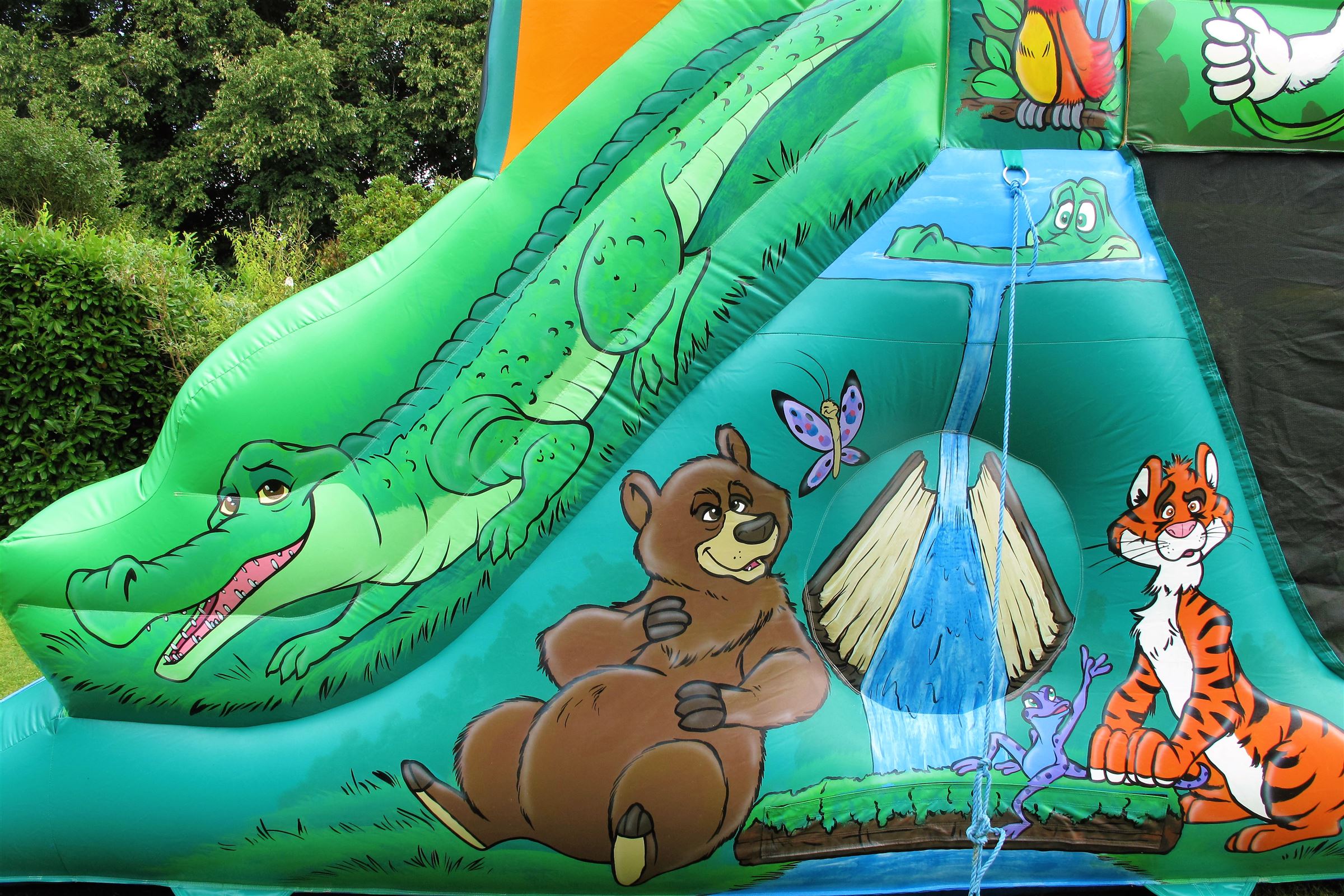 Jungle Fun Run Bouncy Castle And Soft Play Hire in Surrey & Berkshire