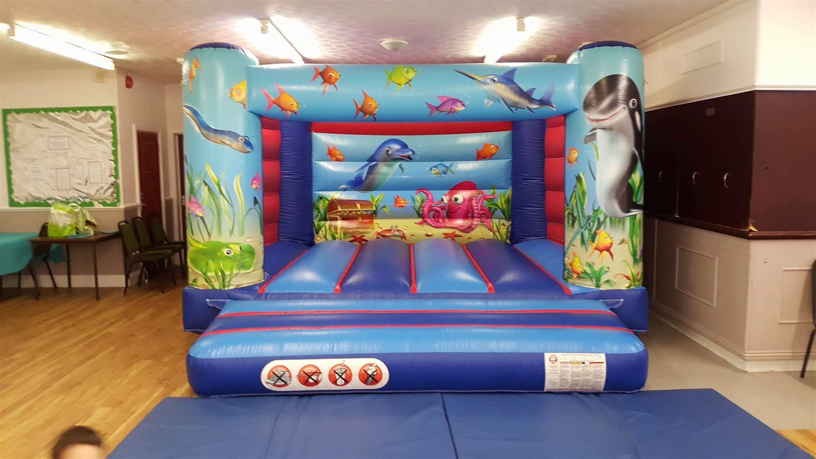 bouncy castle and soft play hire