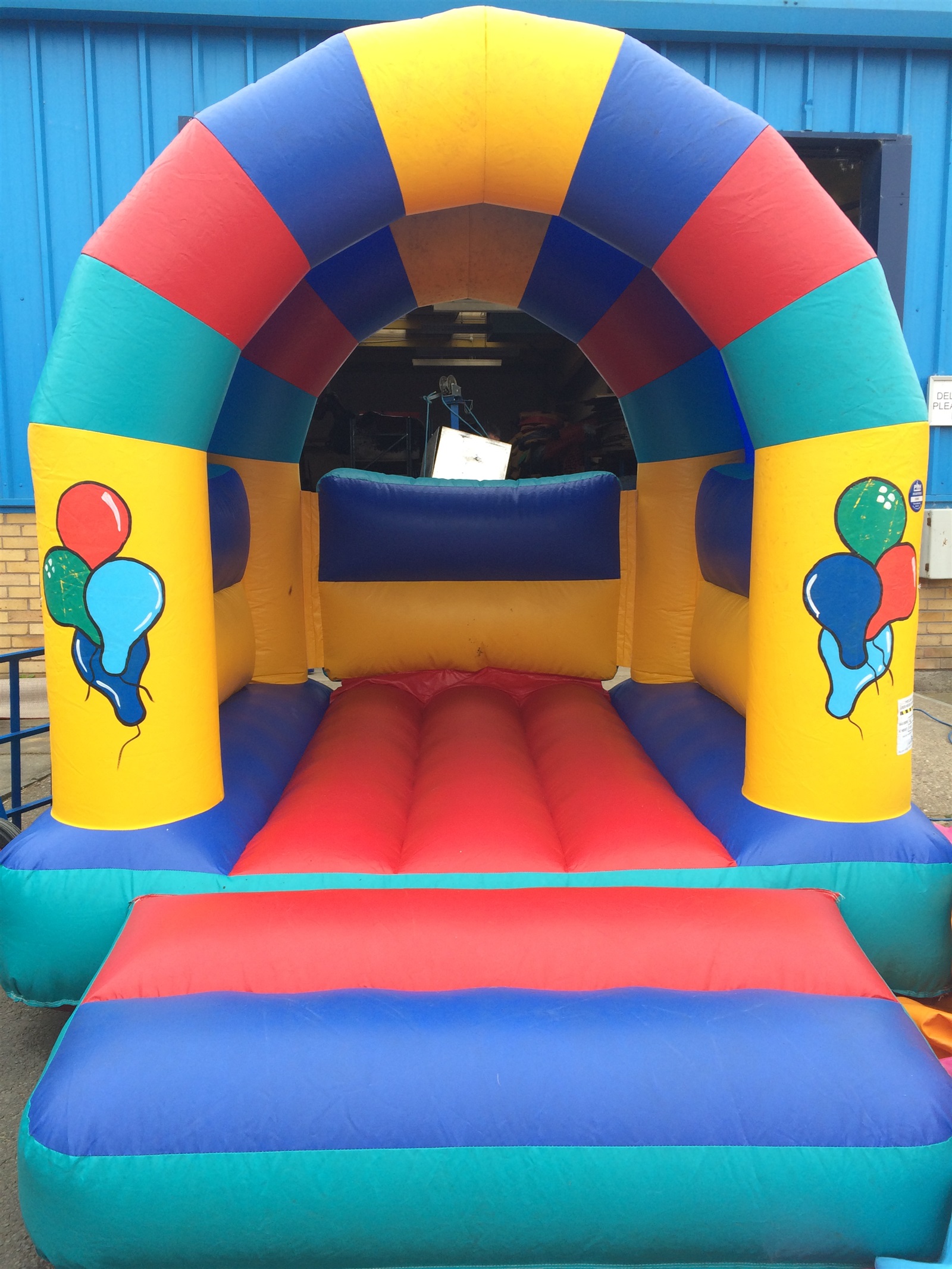 hire small jumping castle