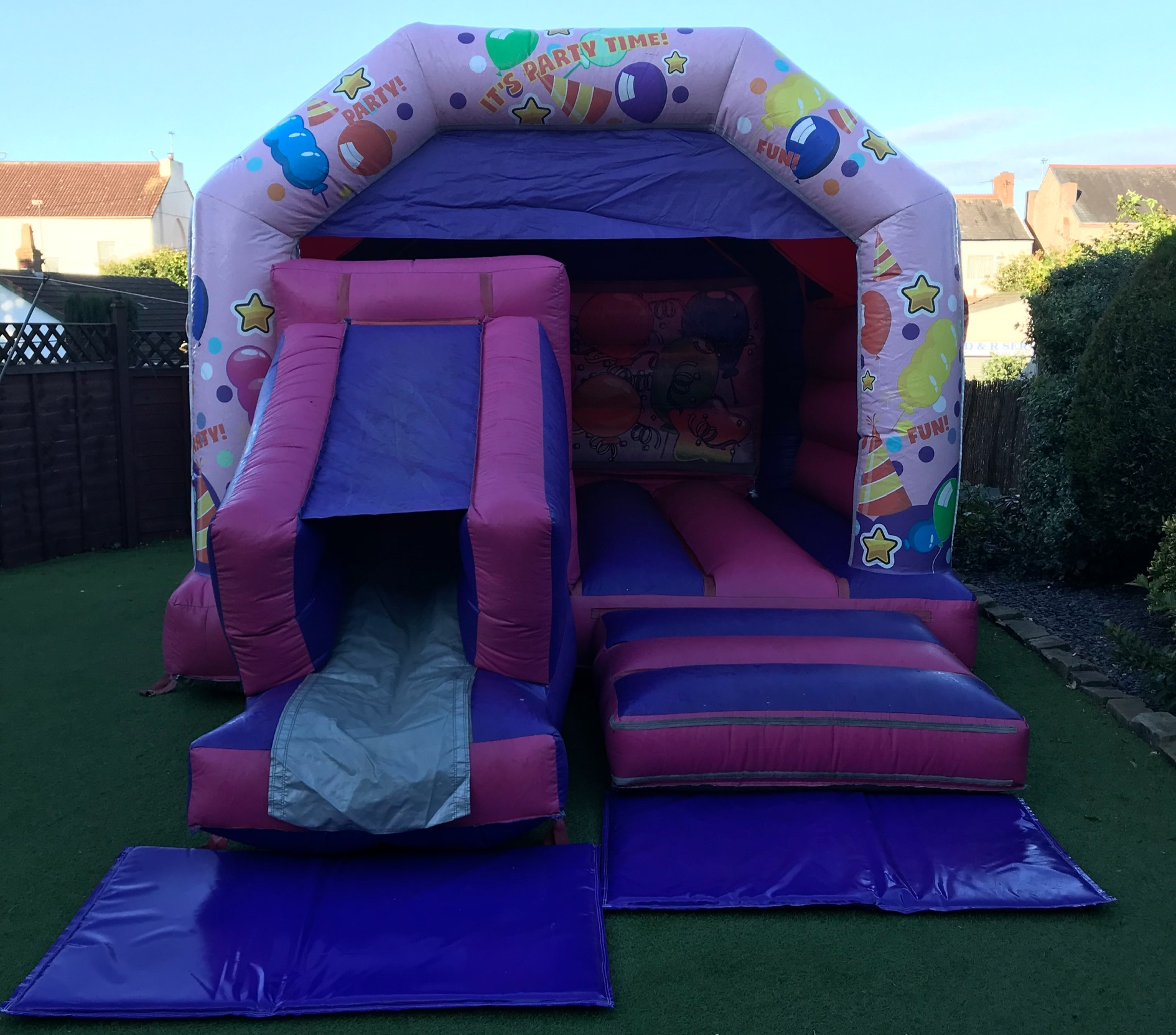 how to set up a bouncy castle