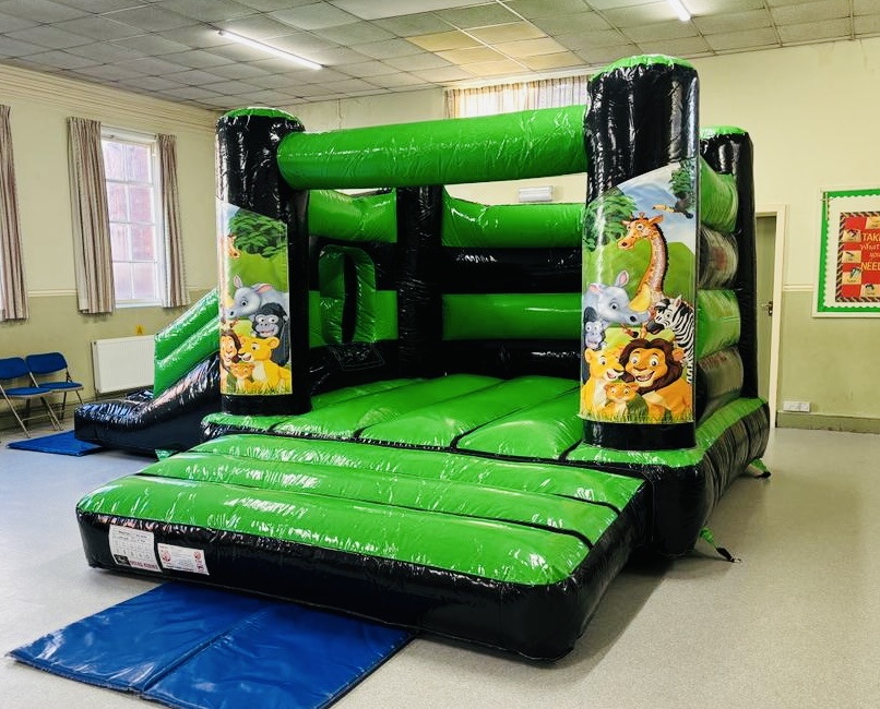 18ft x 14ft Jungle Bounce & Slide Soft Play, Hot Tubs, Party Games