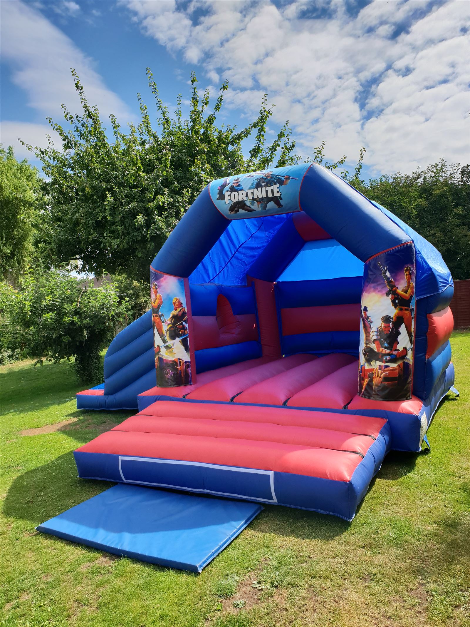 Bounce and Slide Bouncy Castle Combo Hire Cheltenham from Kings!