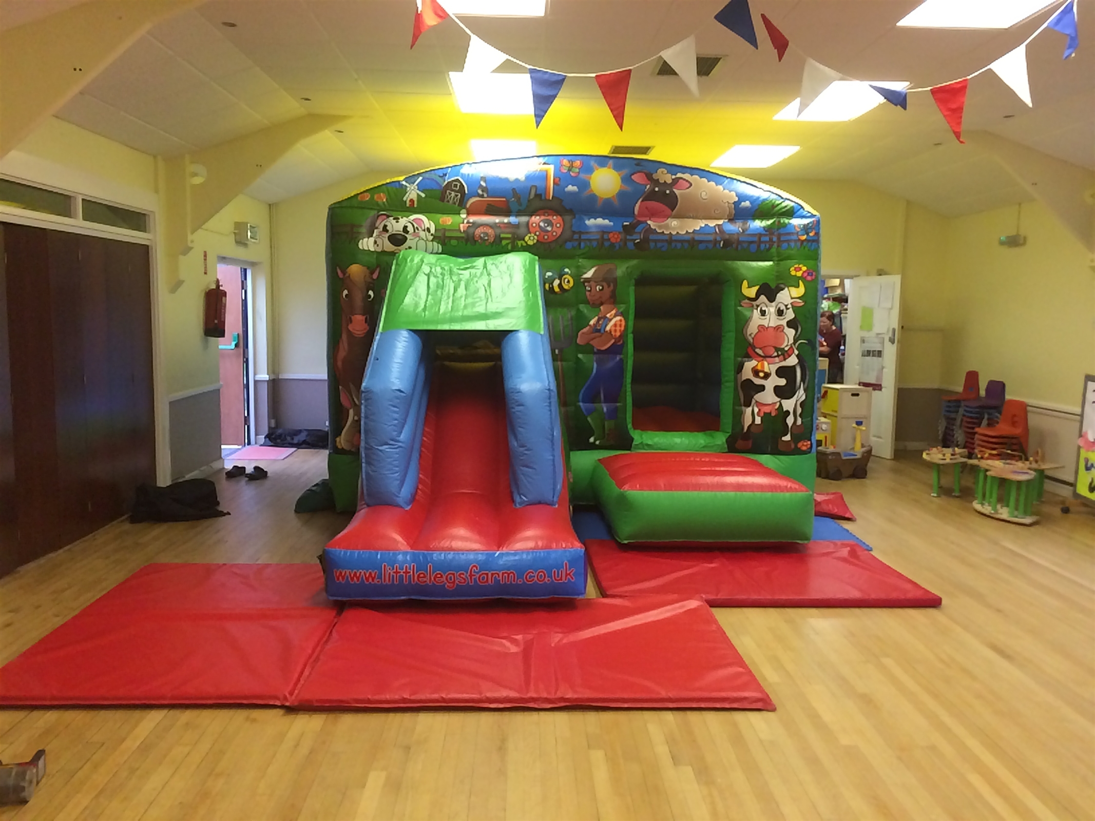 12ft X 18ft Farm bounce house with slide Bouncy Castle Hire, Soft