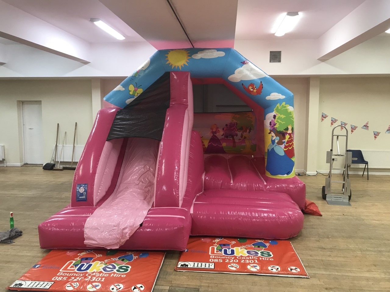 girls bouncy castles