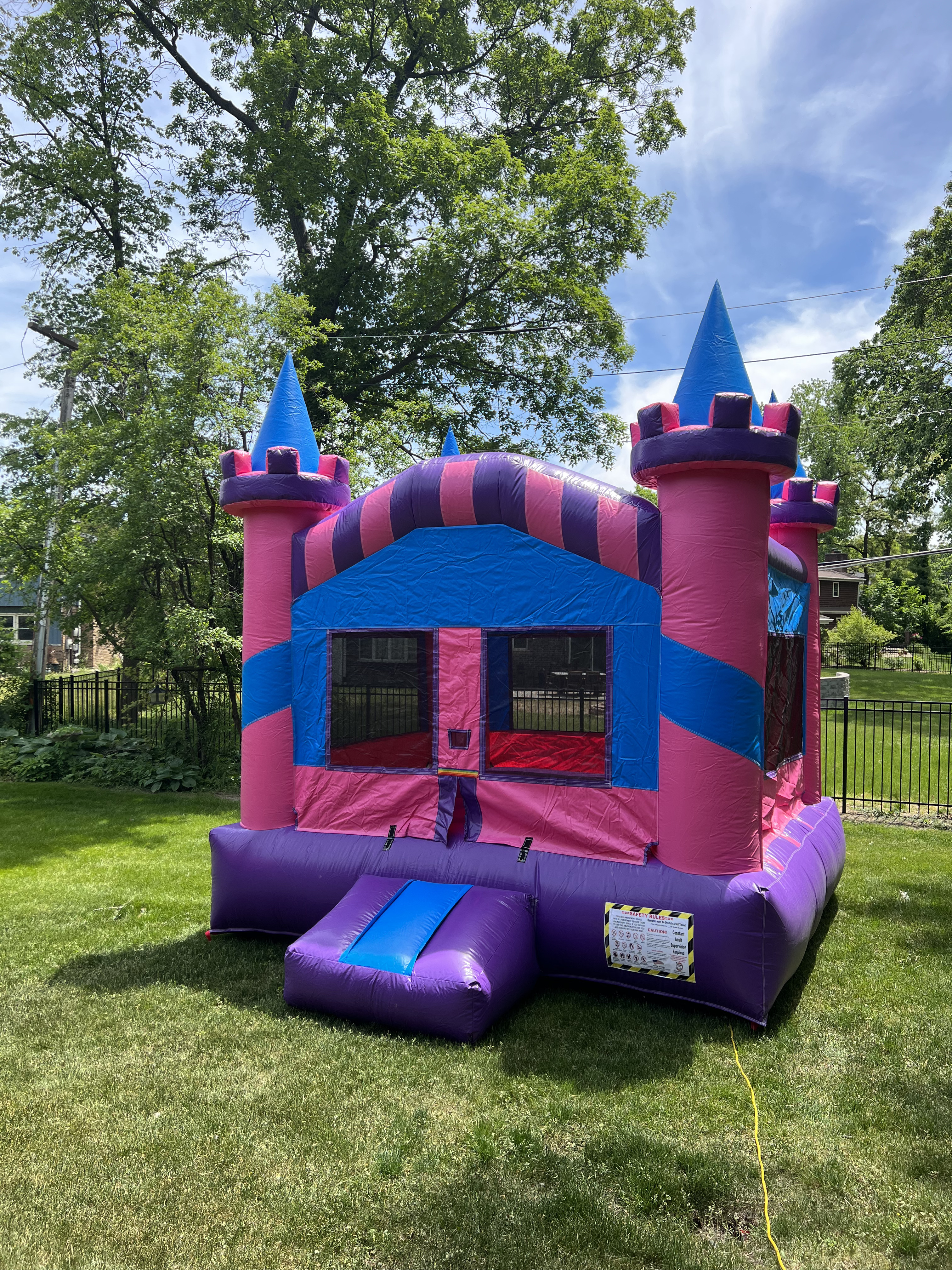 Bouncy house/inflatables rentals in Chicago