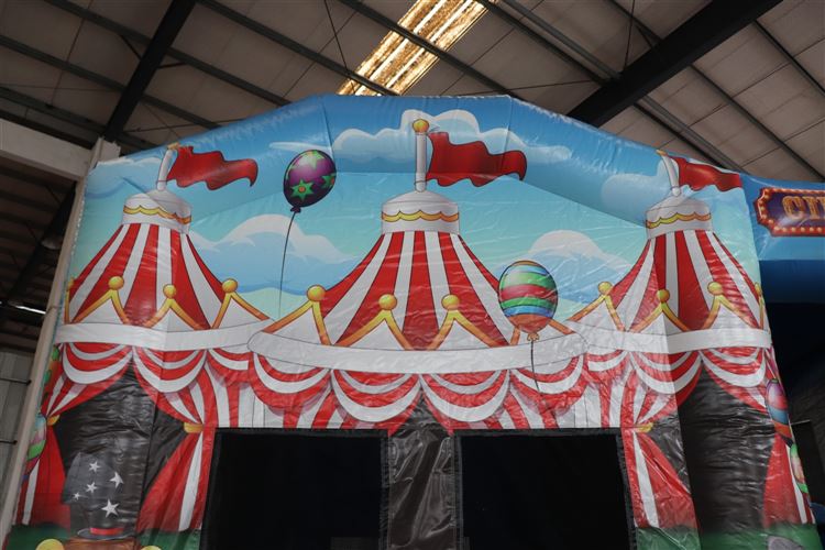 Circus Castle with 8ft Internal Slide - Best Hire service in Co ...