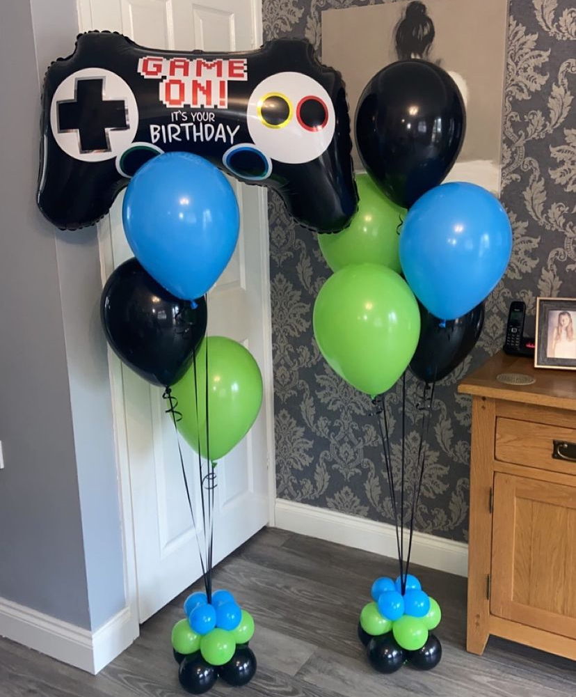 Latex and large foil helium combo Hire, Balloon Displays, Bouncy Castle, Soft Play in Poole