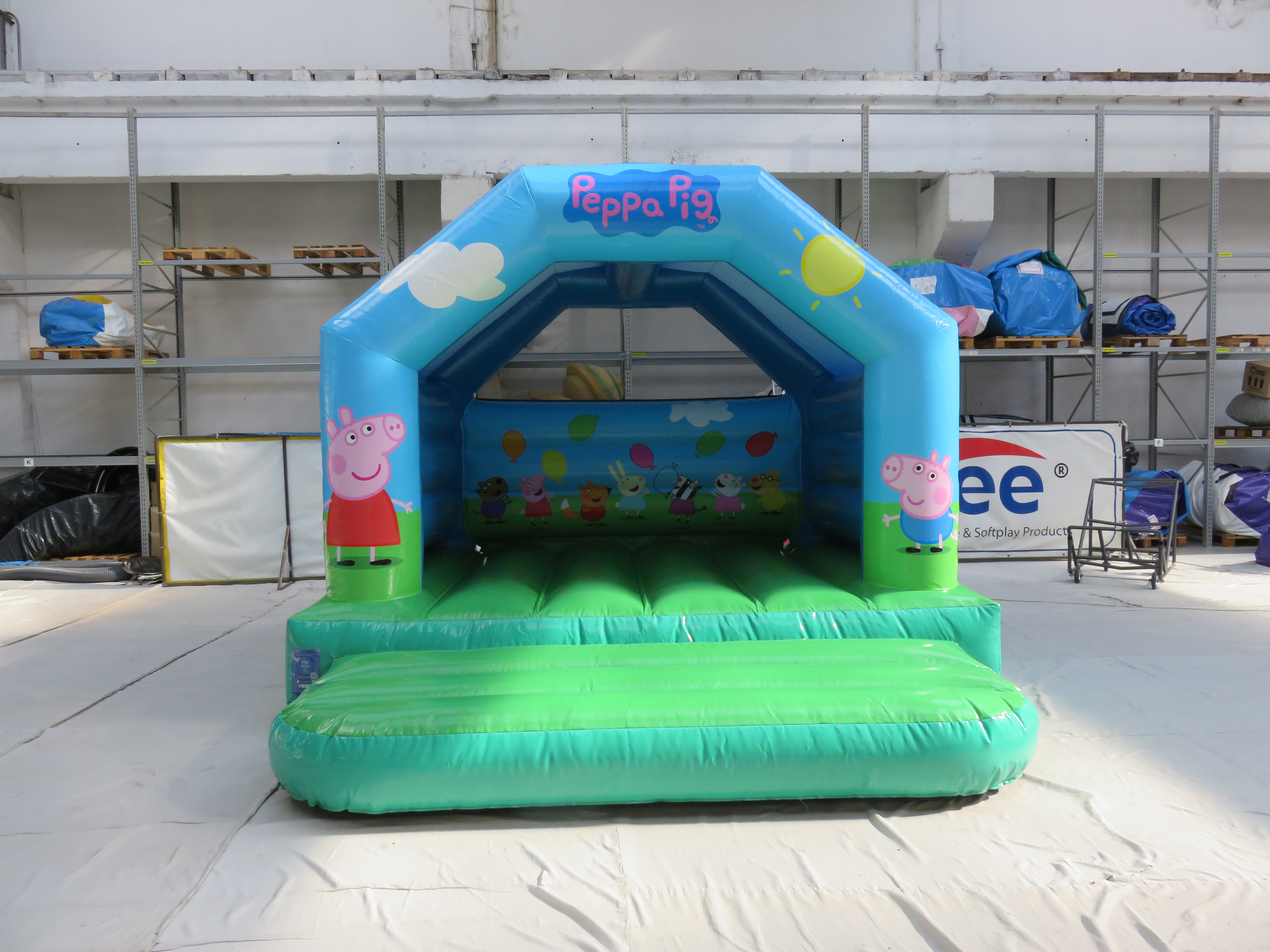 peppa pig bouncy castle hire