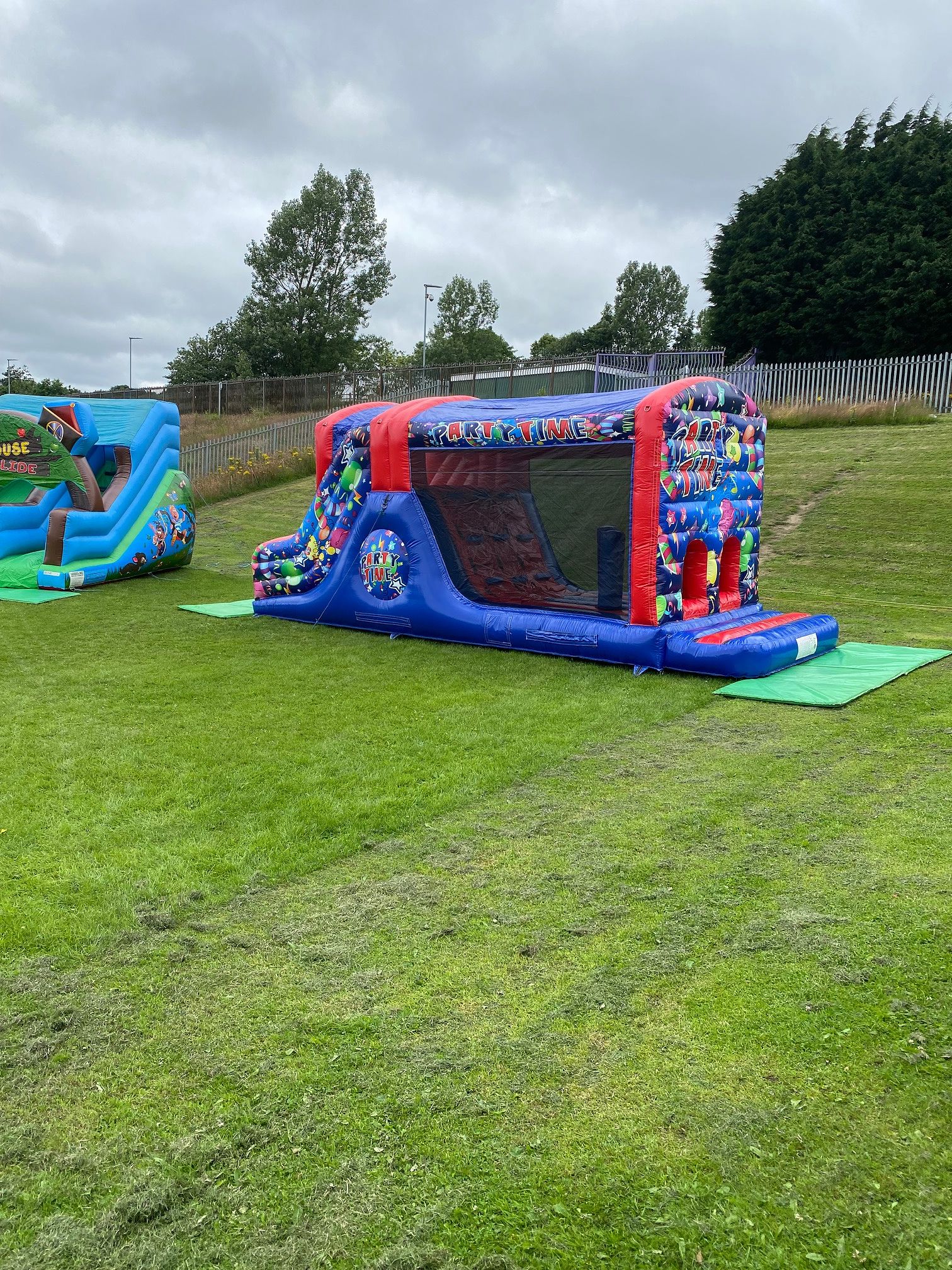 Assault Courses Bouncy castle, inflatables, and entertainment Hire in