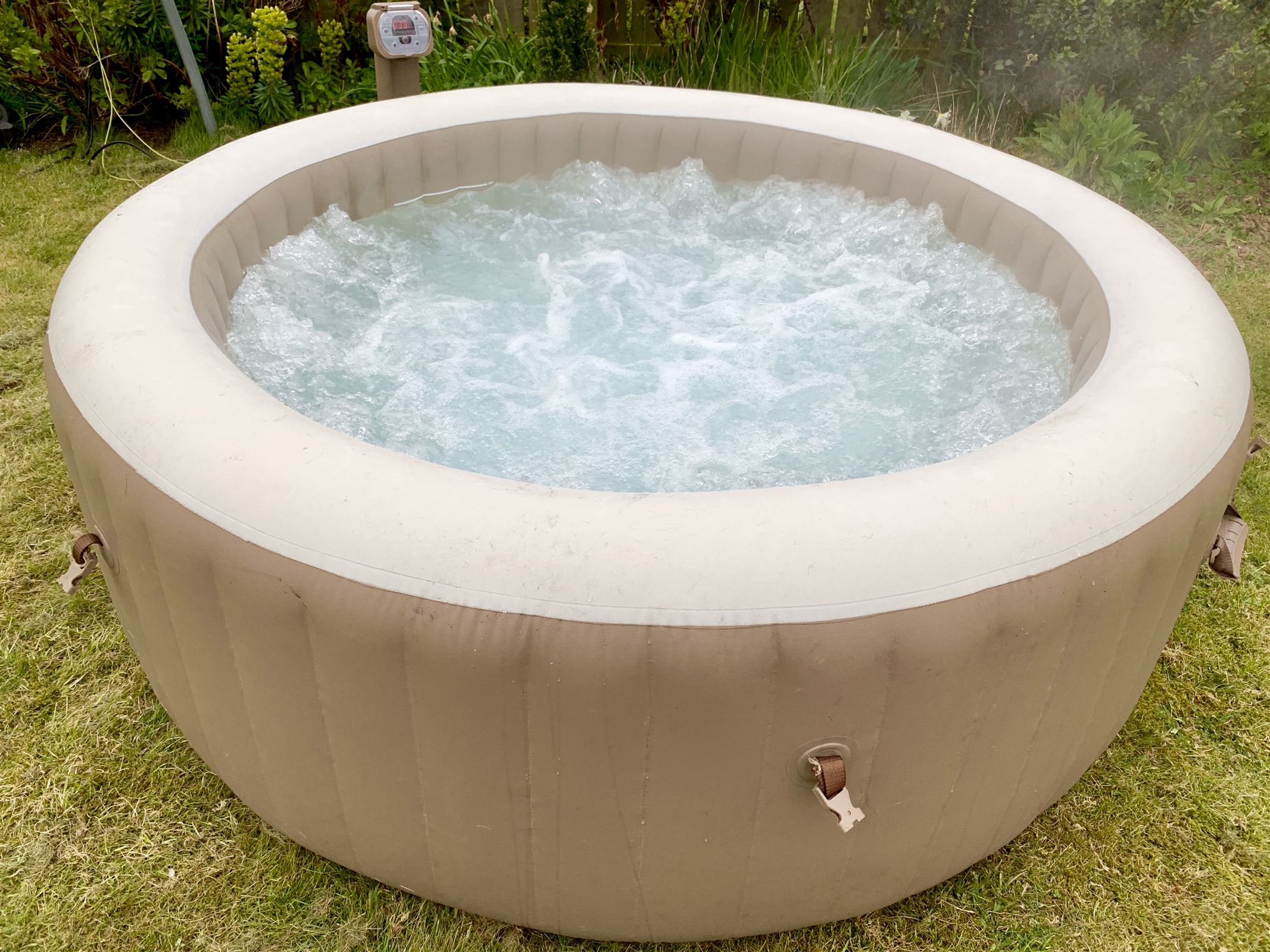 Intex 6 Person Hot Tub North East Mobile Dj Disco Hire In Hartlepool Middlesbrough Darlington Durham Stockton On Tees Sunderland