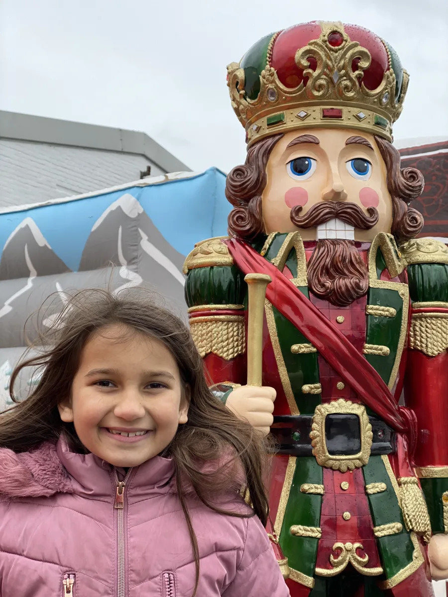 christmas-prop-hire-dartford-kent-bexley-tonbridge-maidstone