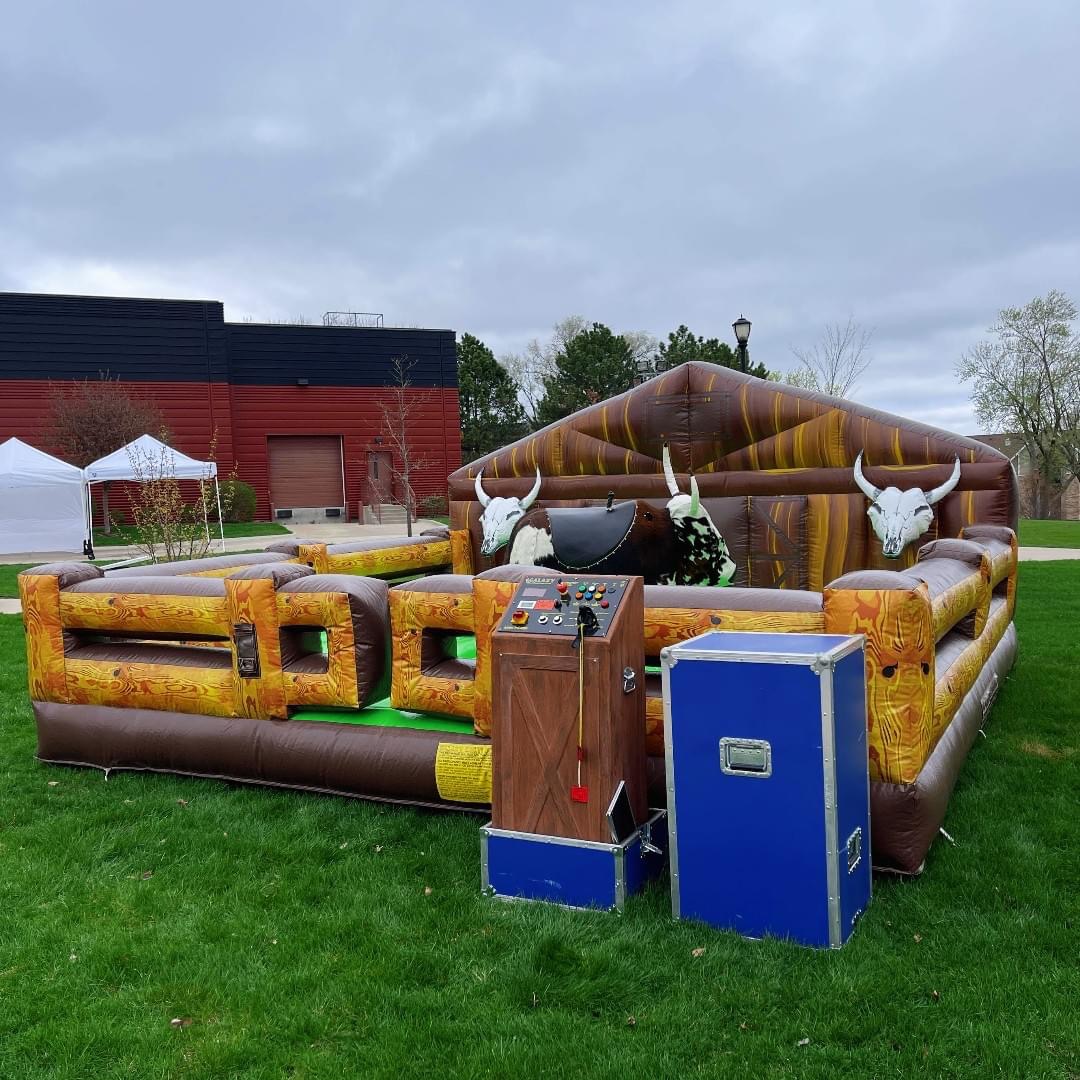 Mechanical Bull Rentals in Jesup, Baxley, Ludowici, Hinesville, Blackshear, Waycross