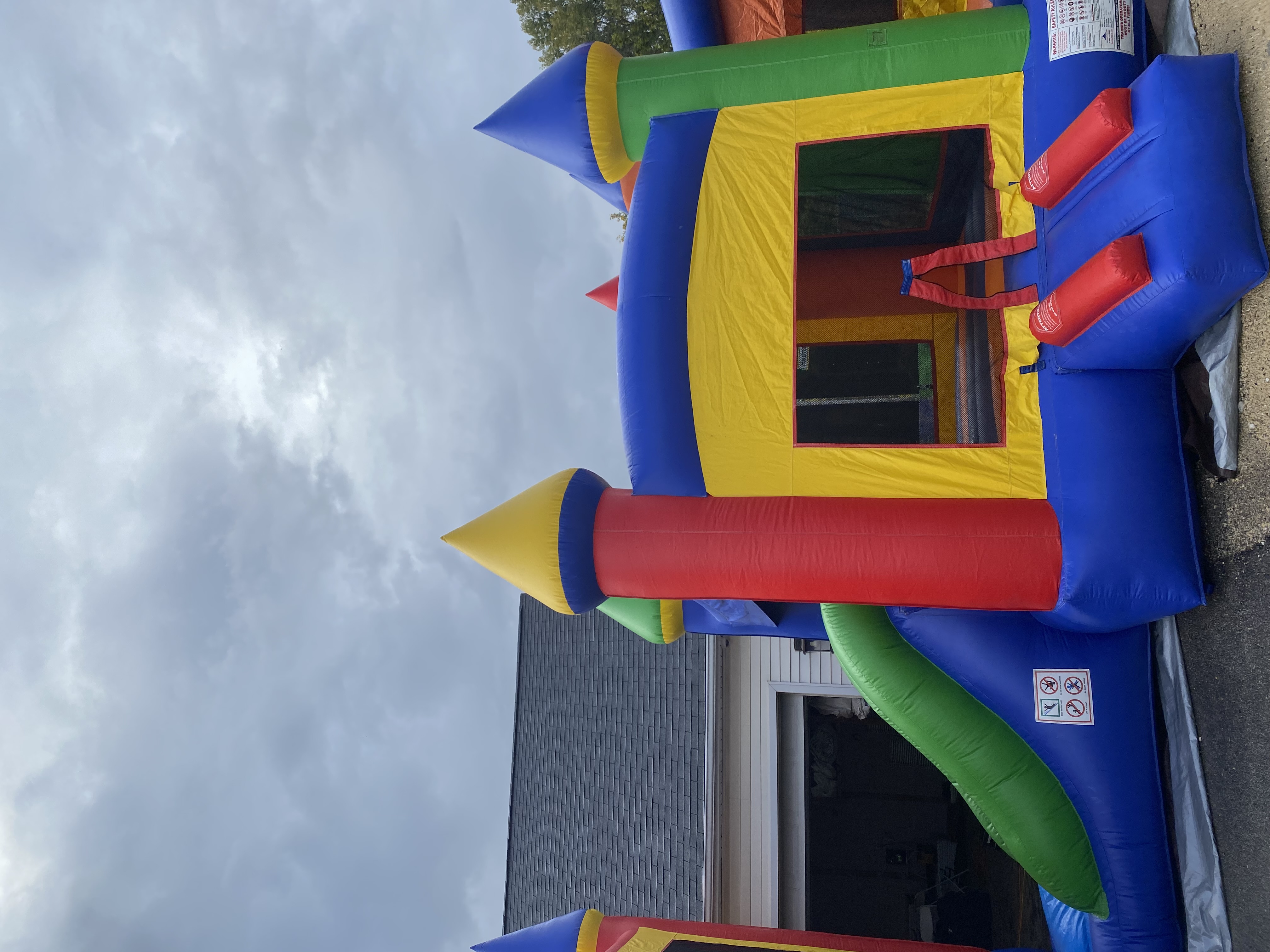 Deluxe Bounce Houses With Dry Slides Best Inflatable and Bounce House