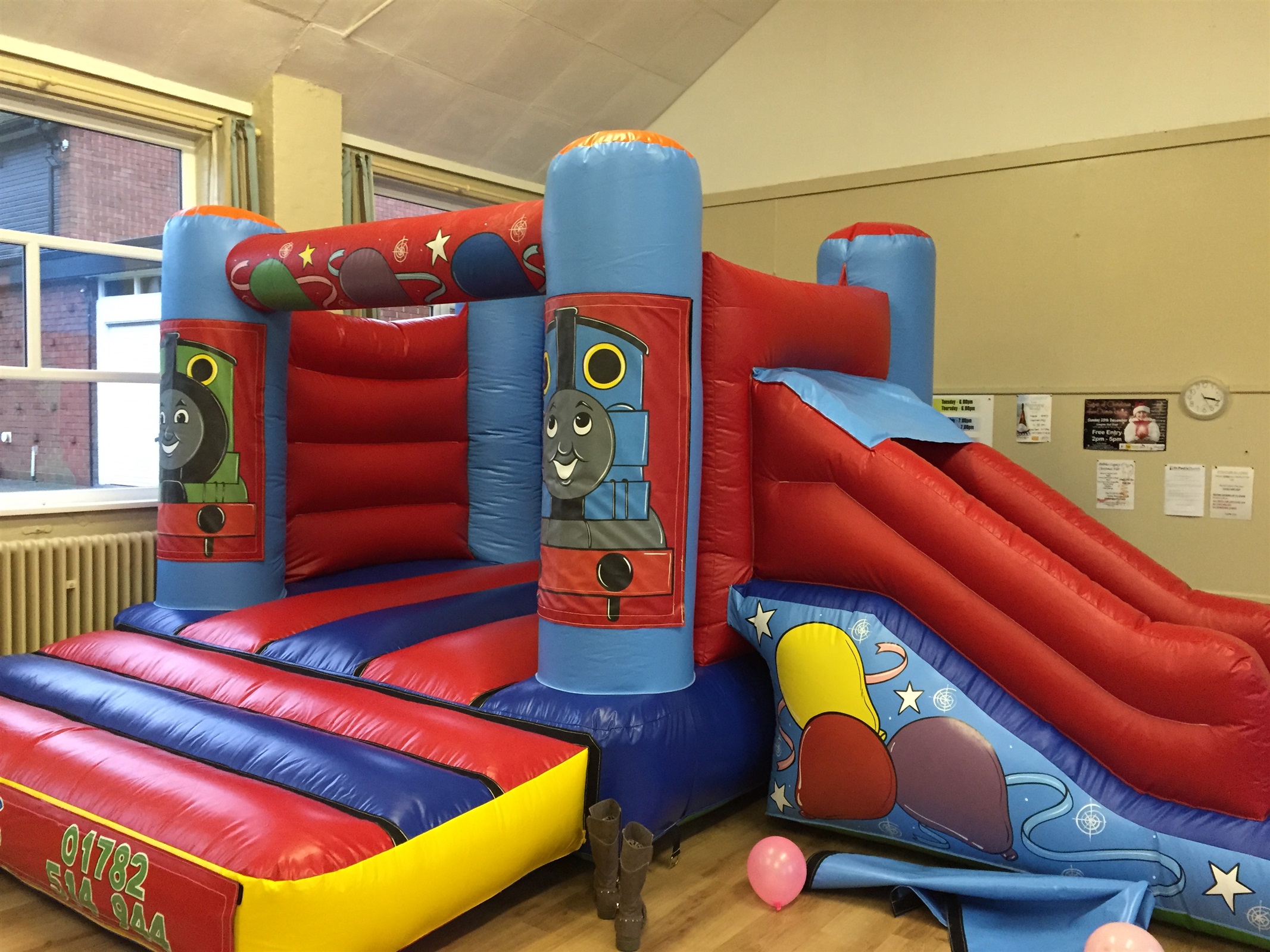 thomas the tank engine bounce house