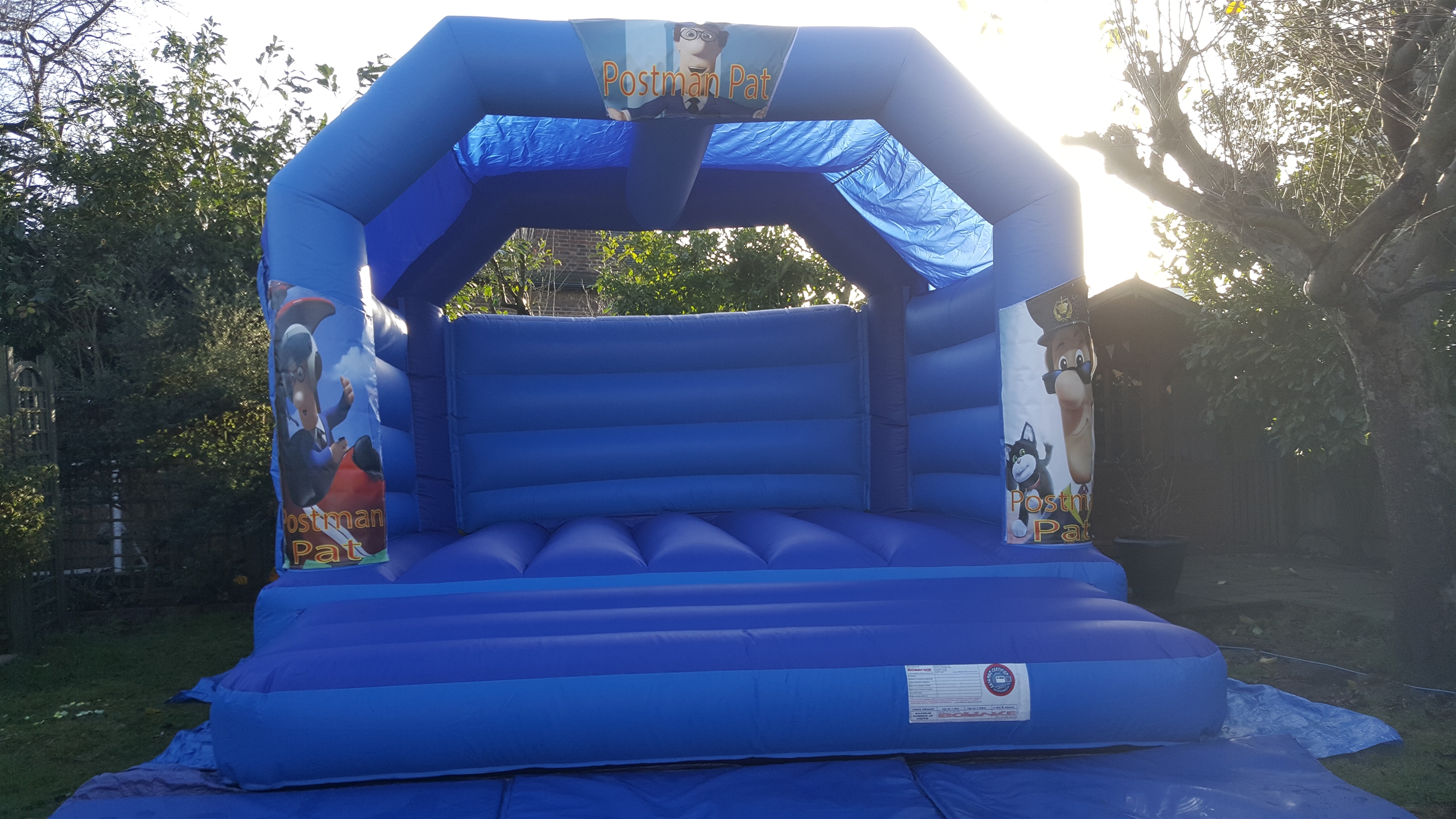 POSTMAN PAT BOUNCY CASTLE 15FT vs 15ft - Bouncy Castle Hire, Soft Play ...