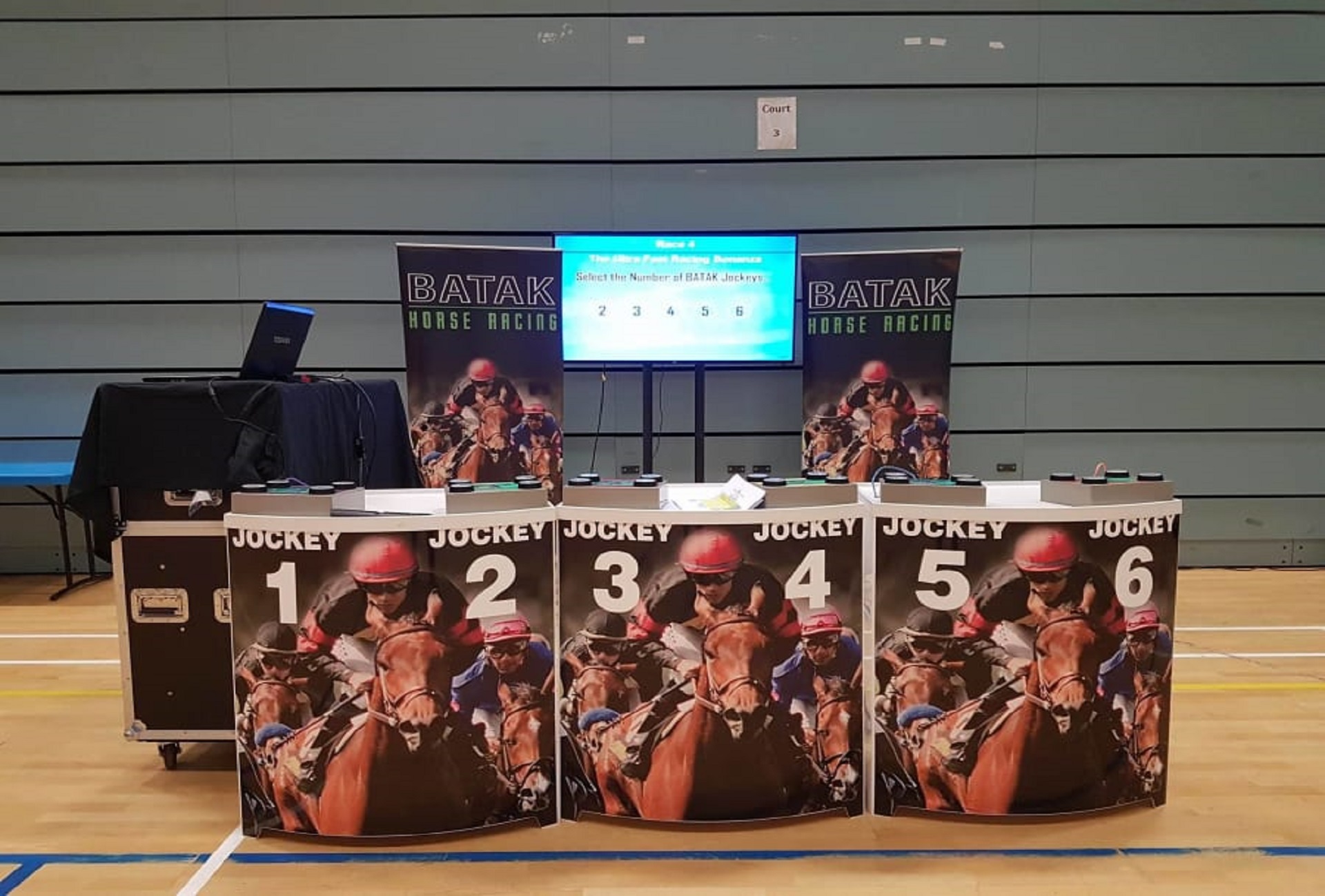 Giant Games + Retro Games Corporate Entertainment Casino & Gameshow