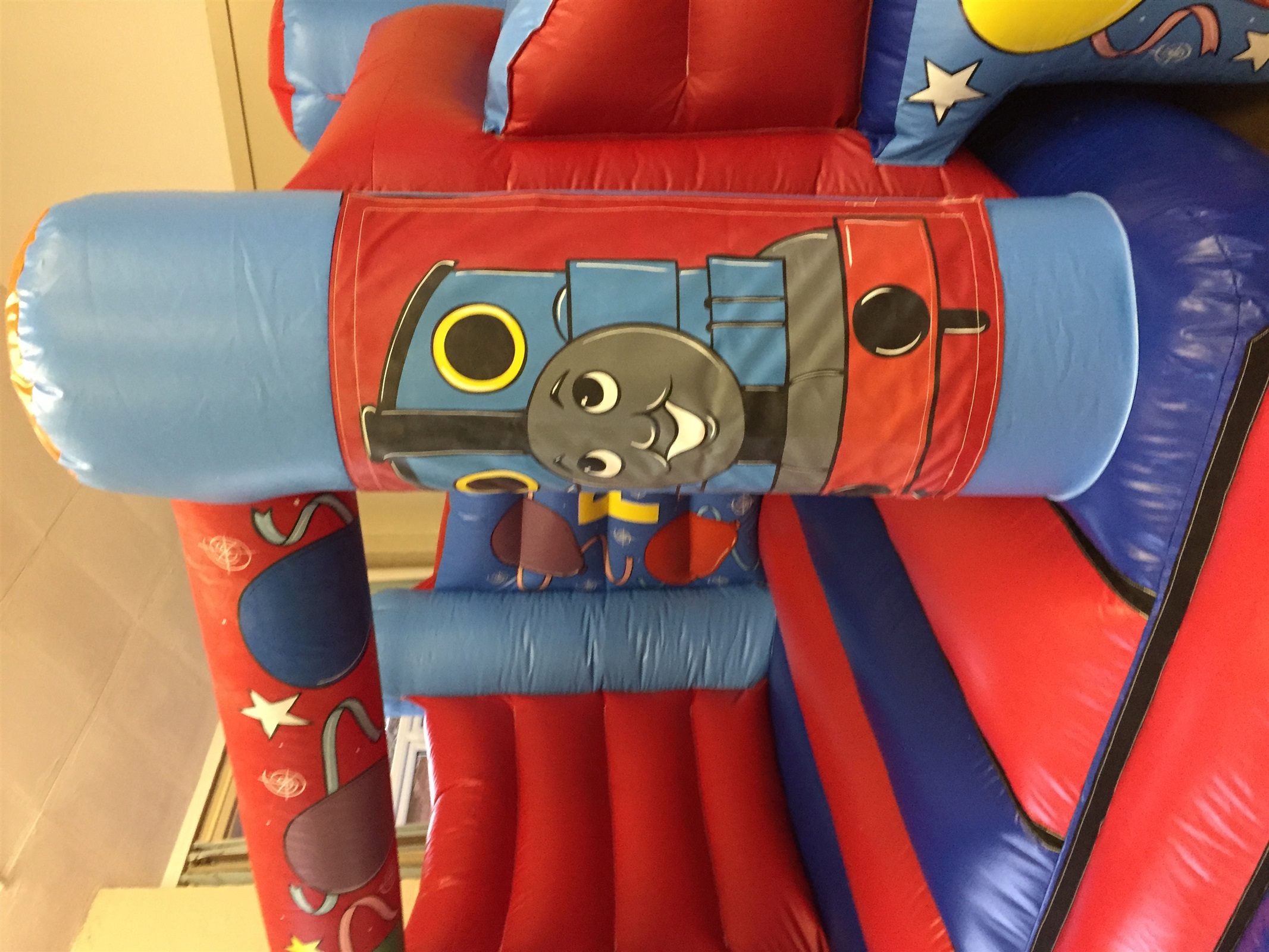 thomas the tank engine bounce house