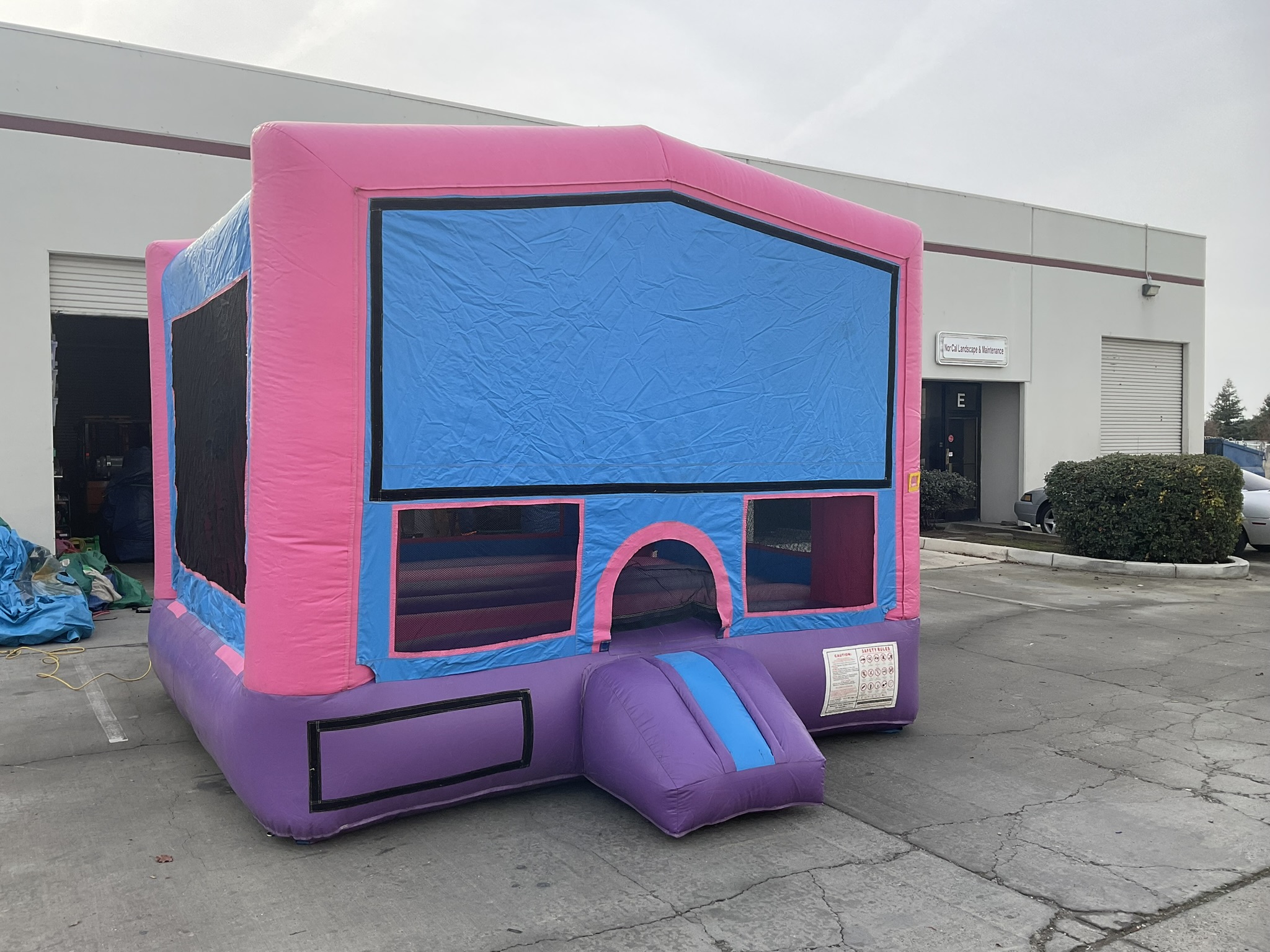 Used Inflatables and Used Bounce House for sale Sacramento