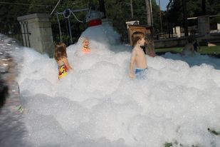 Foam Machine - Bounce House And Water Slide Rentals In Ivey Gray ...