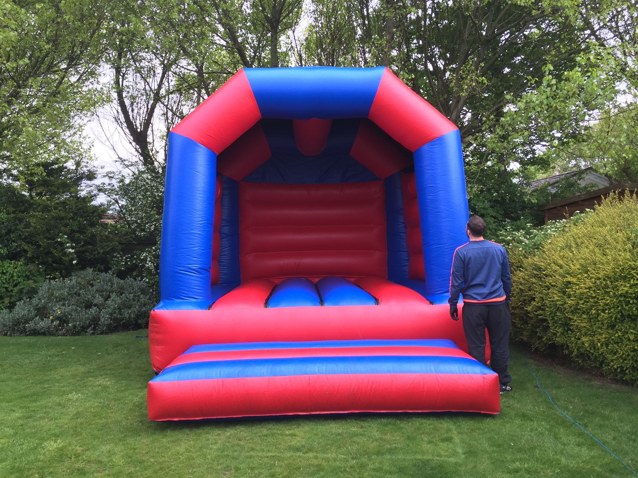 bouncers bouncy castle hire