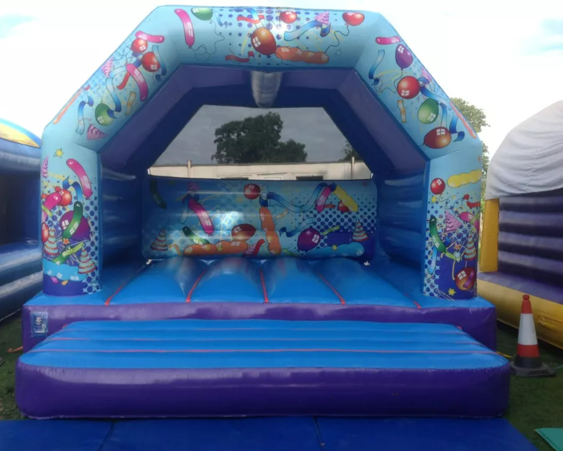 Adults Bouncy Castle - Best Bouncy Castle Hire Service In Clondalkin 