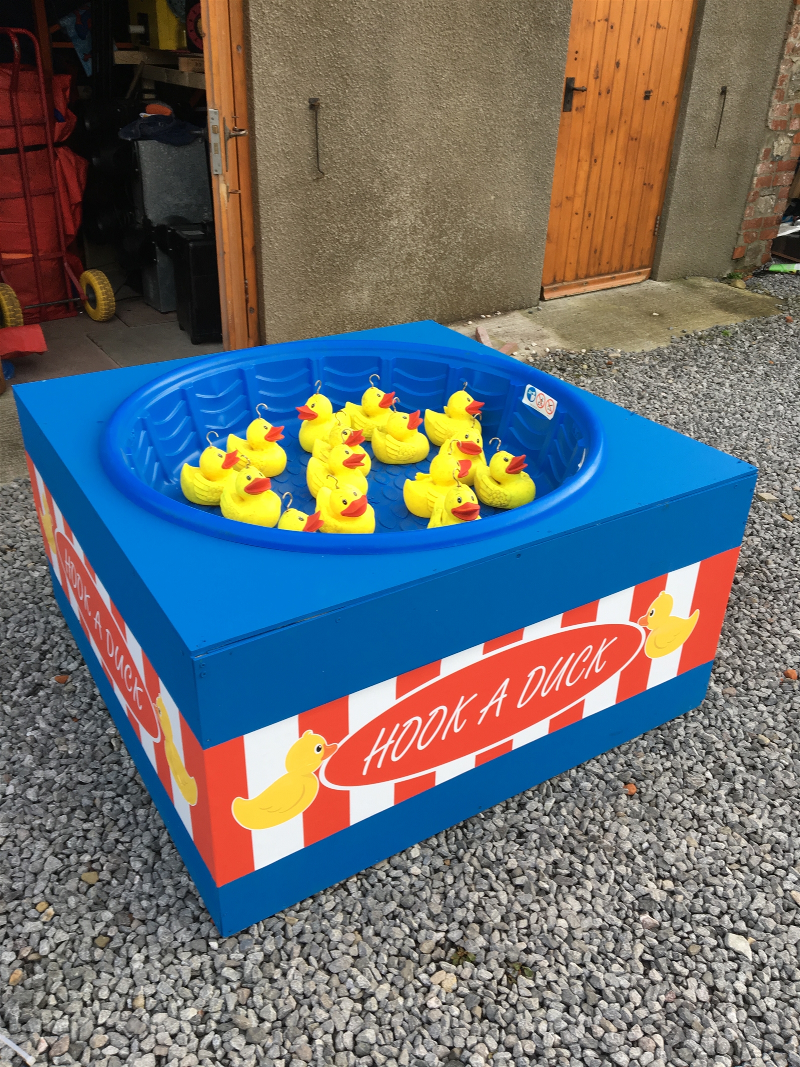 Hook a duck 4 x 4 - Bouncy Castle Hire in Bristol, Weston Super Mare