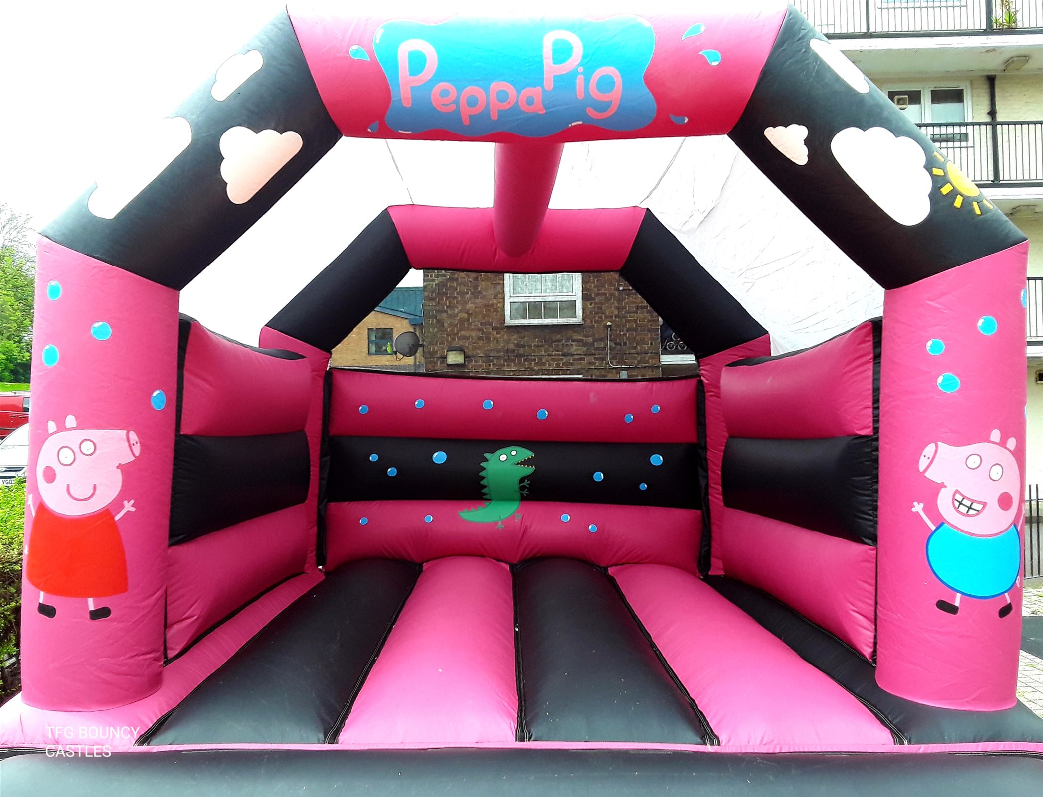 peppa pig bouncy castle hire