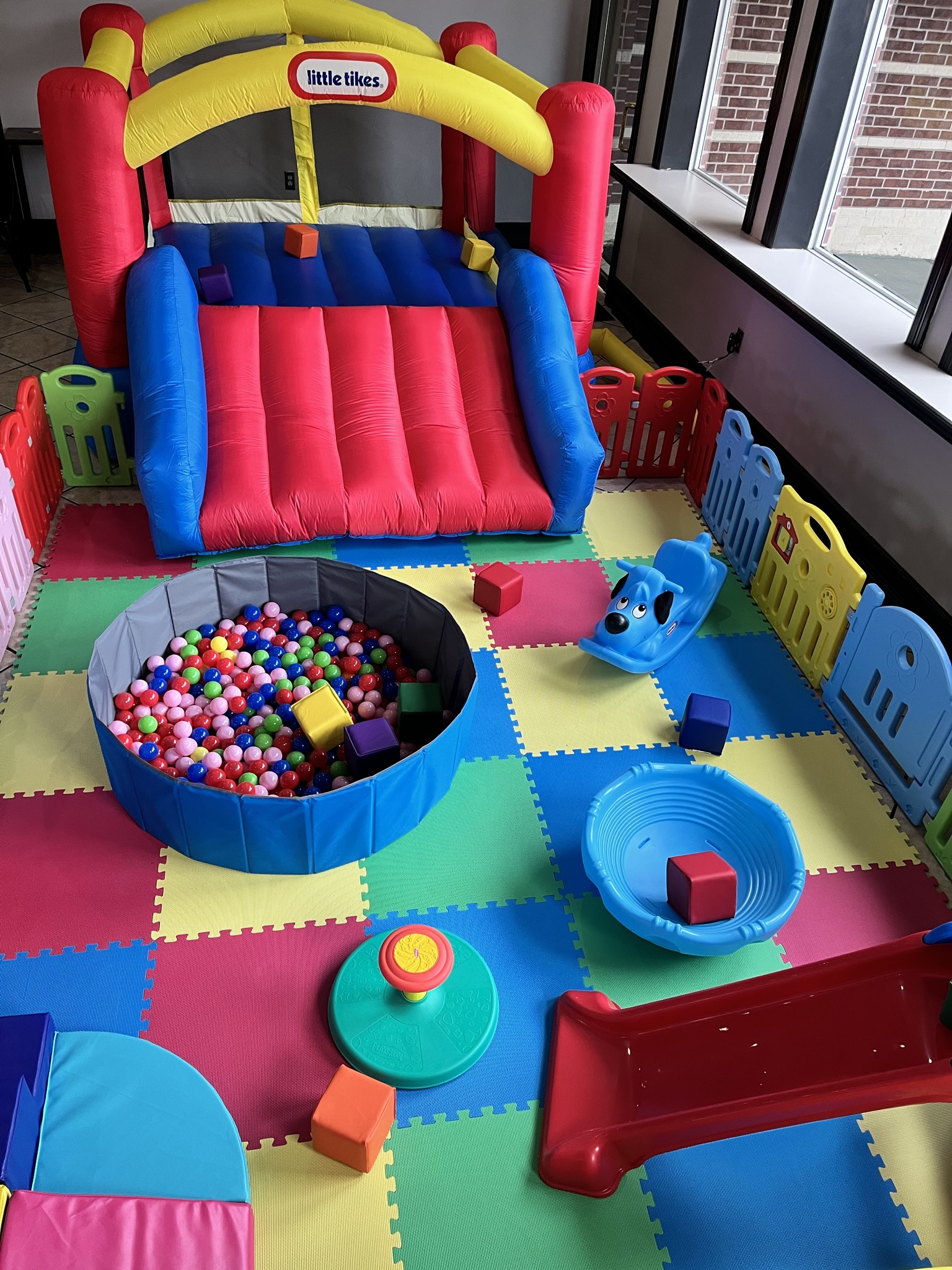 INFLATABLES (P) Safe Tot’s Playground Best Voted Best Party Rentals