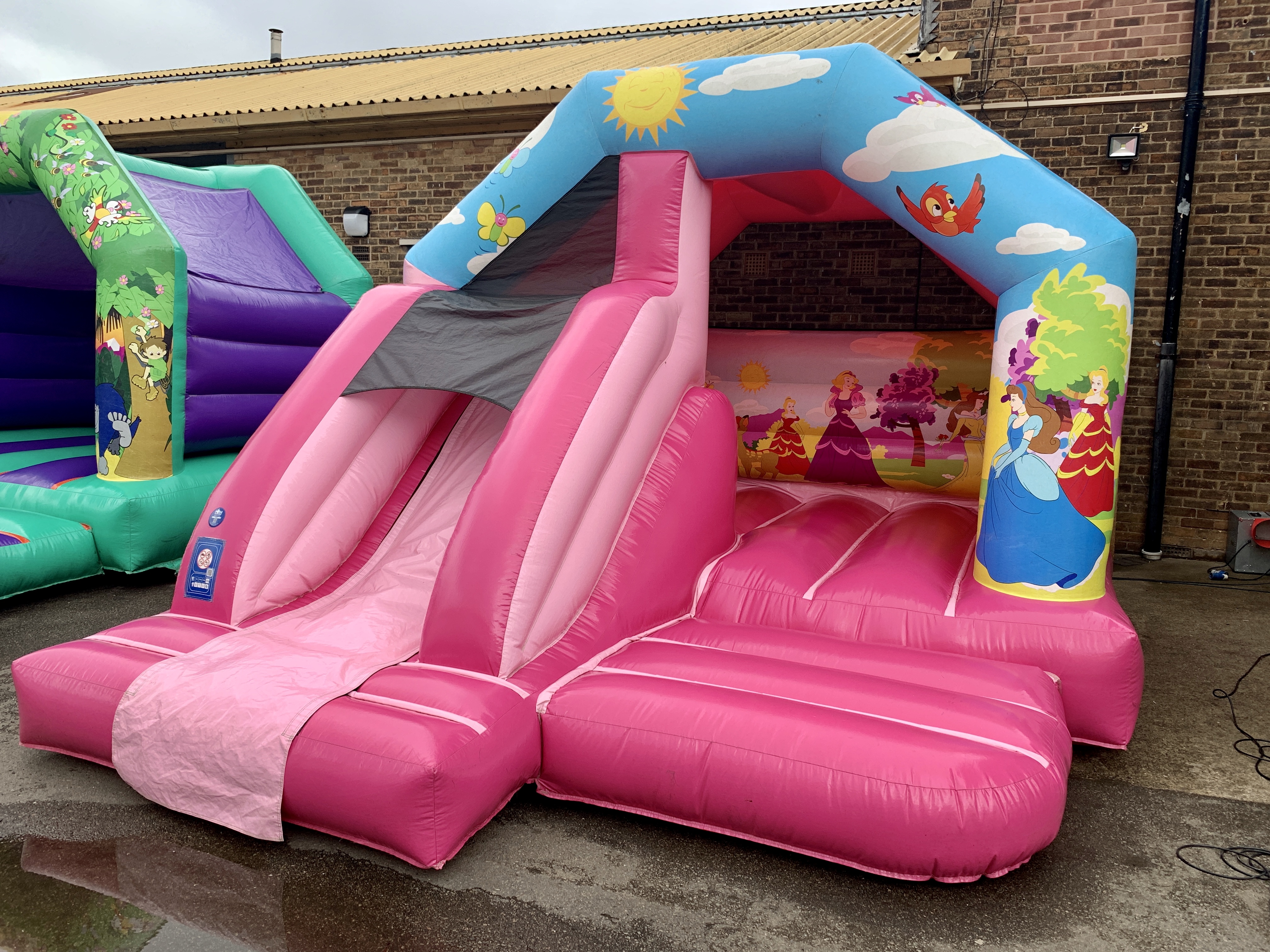 dancey bouncy castle hire