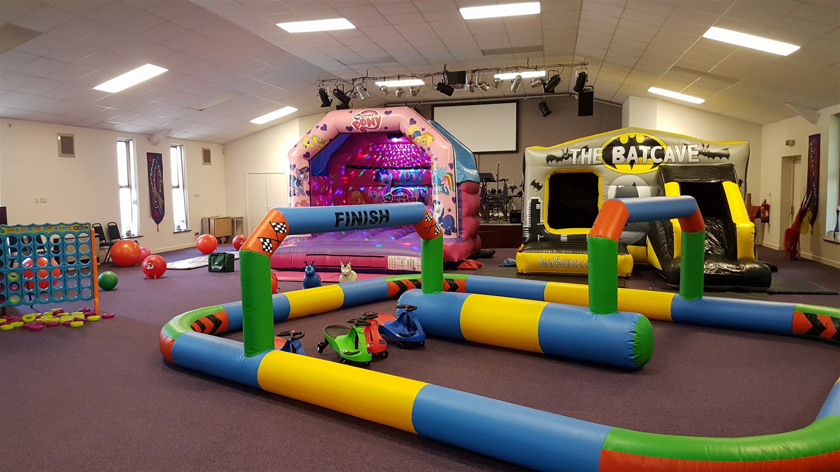 jumping-castle-hire-gold-coast-inflatable-kids-jumping-castles