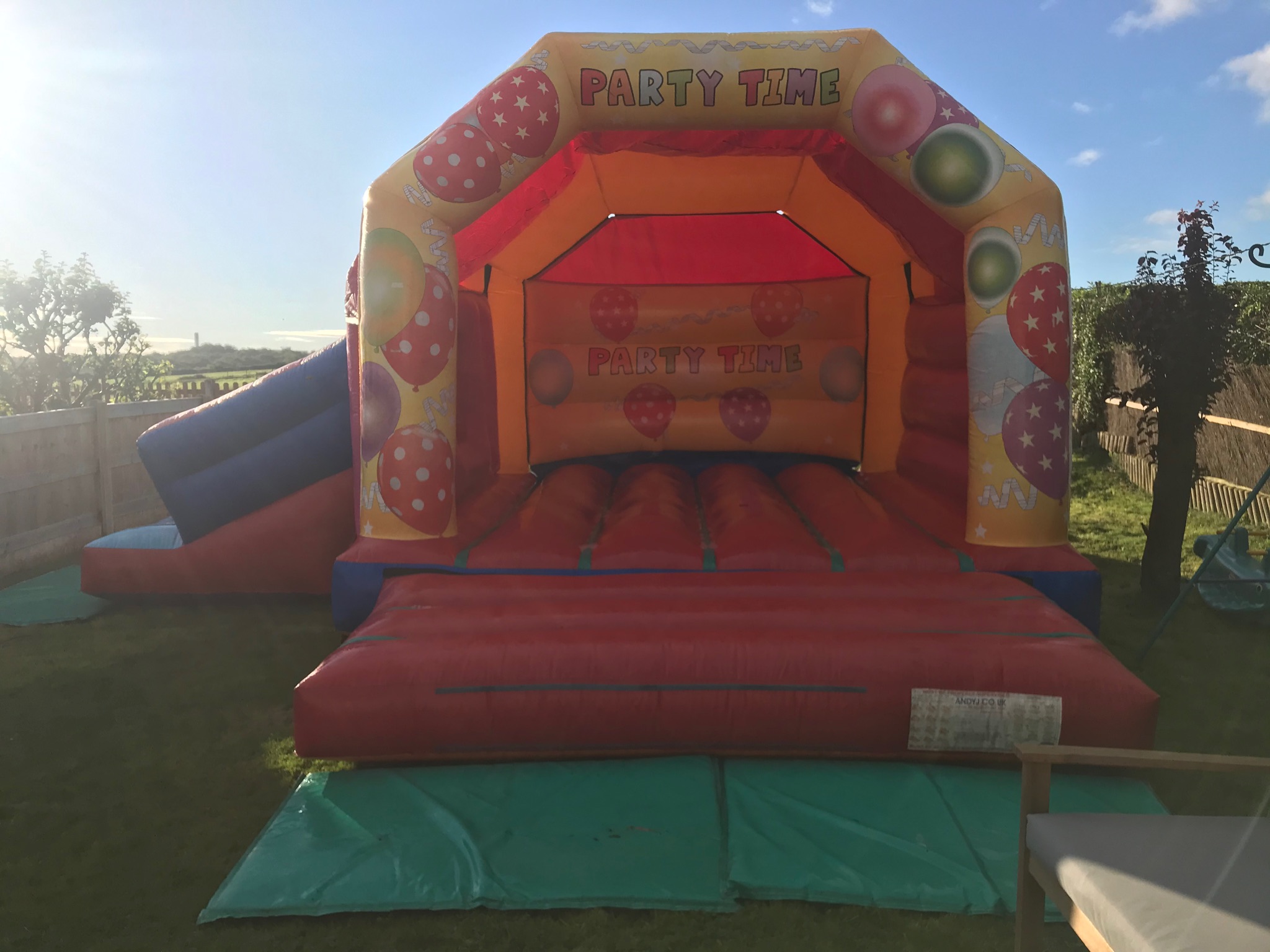 bouncy castles hire