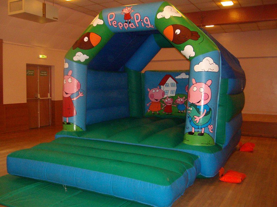 peppa pig bouncy castle hire