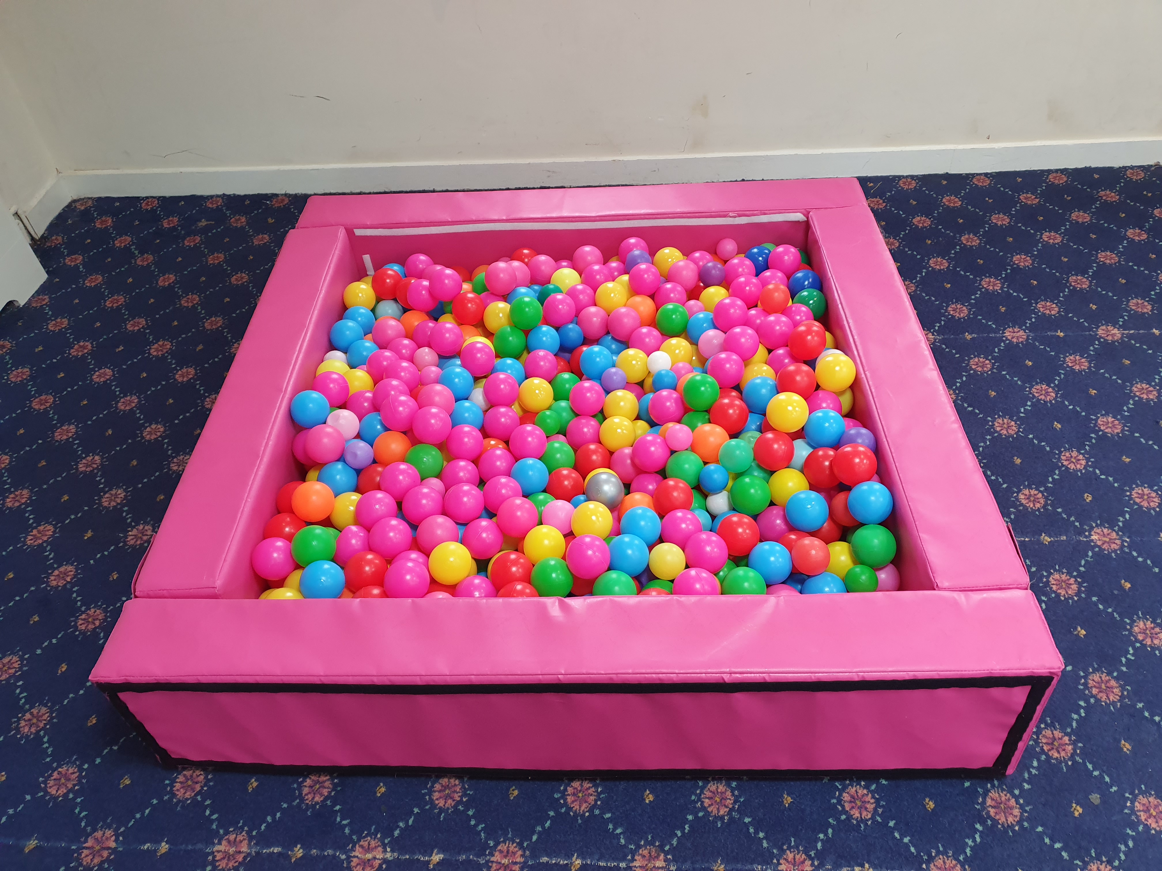 PINK BALL PIT & SOFT PLAY EQUIPMENT SET Bouncy Castle Hire, Soft Play