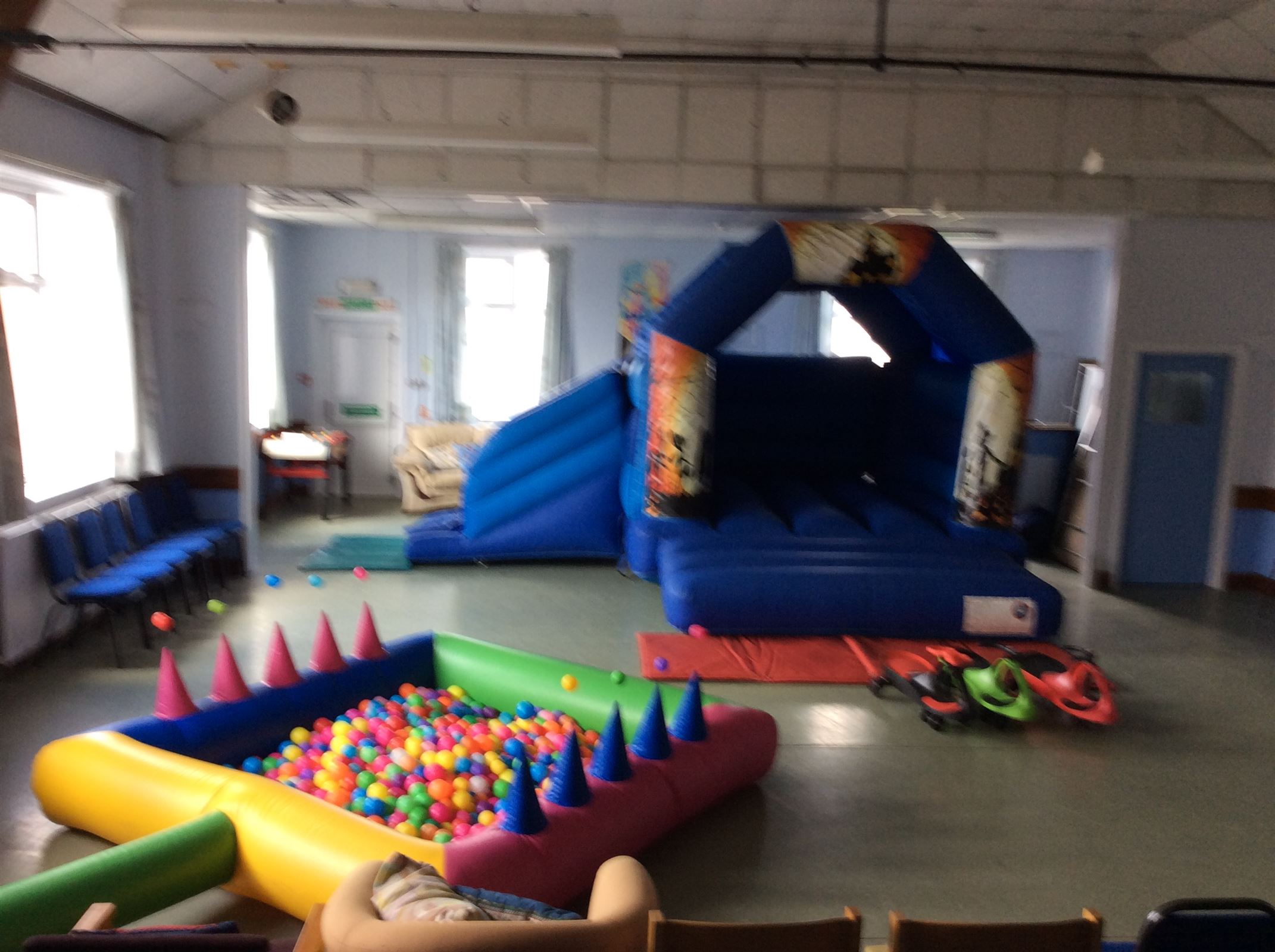 HALLOWEEN BOUNCY CASTLE 16FT vs 15ft Bouncy Castle Hire, Soft Play