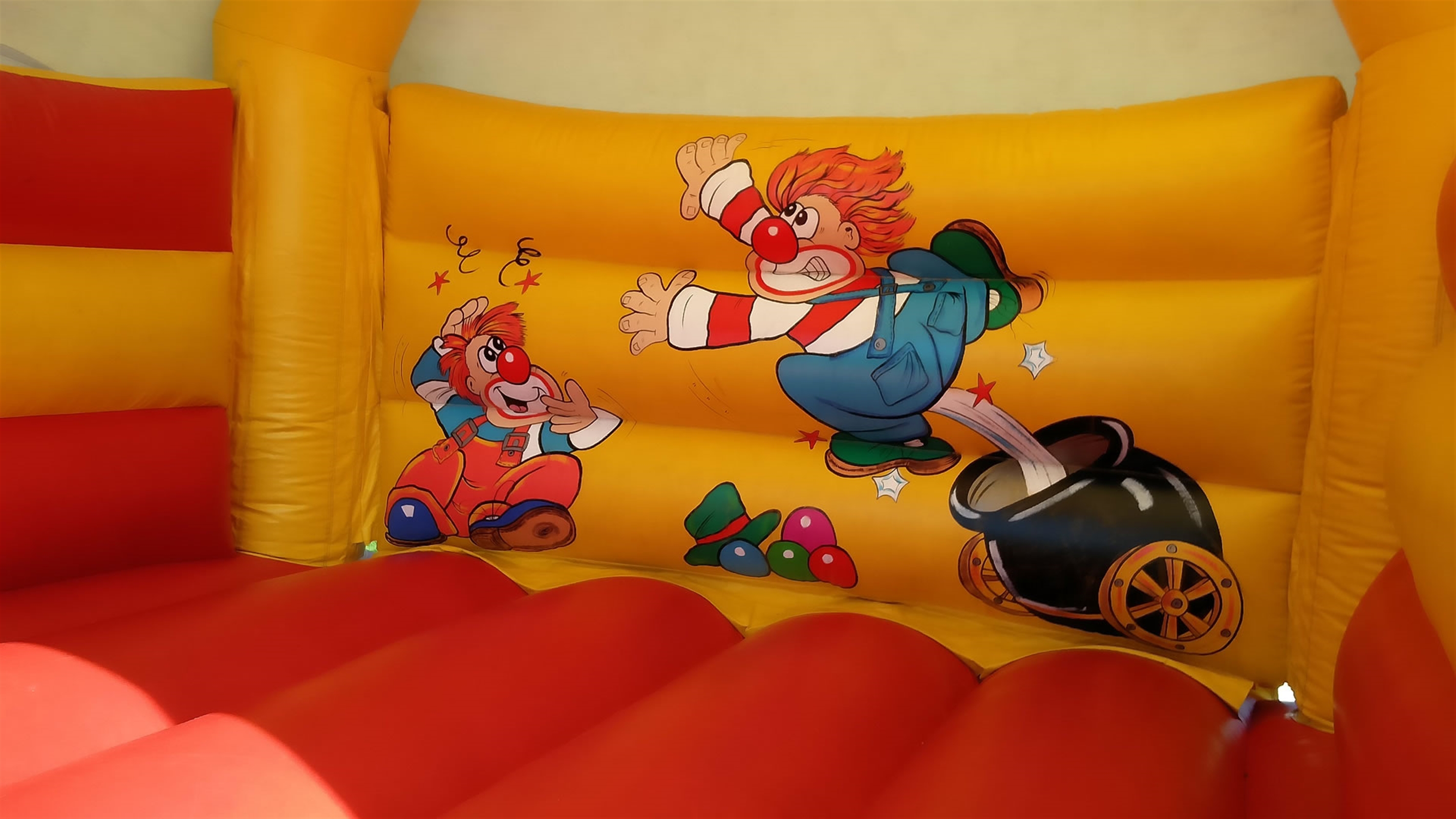 Super Party Bouncer (12 x 15) Bouncy Castle Hire in Huddersfield