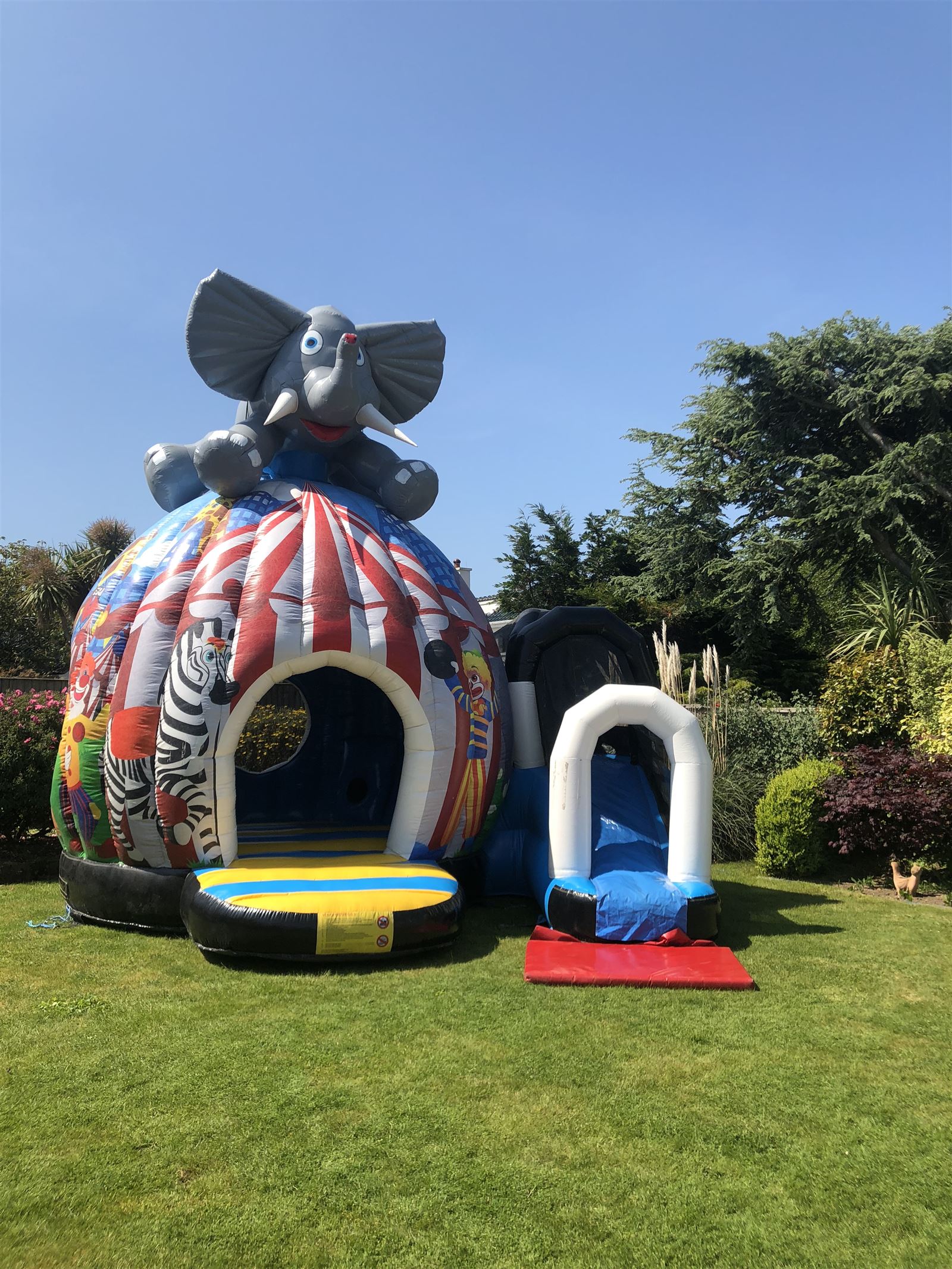 bouncy castle dome hire