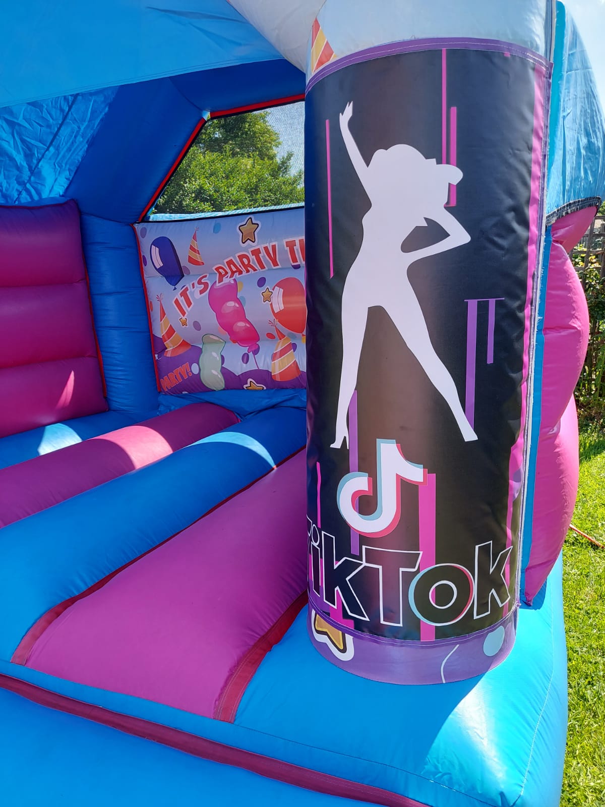 tiktok bouncy castle hire