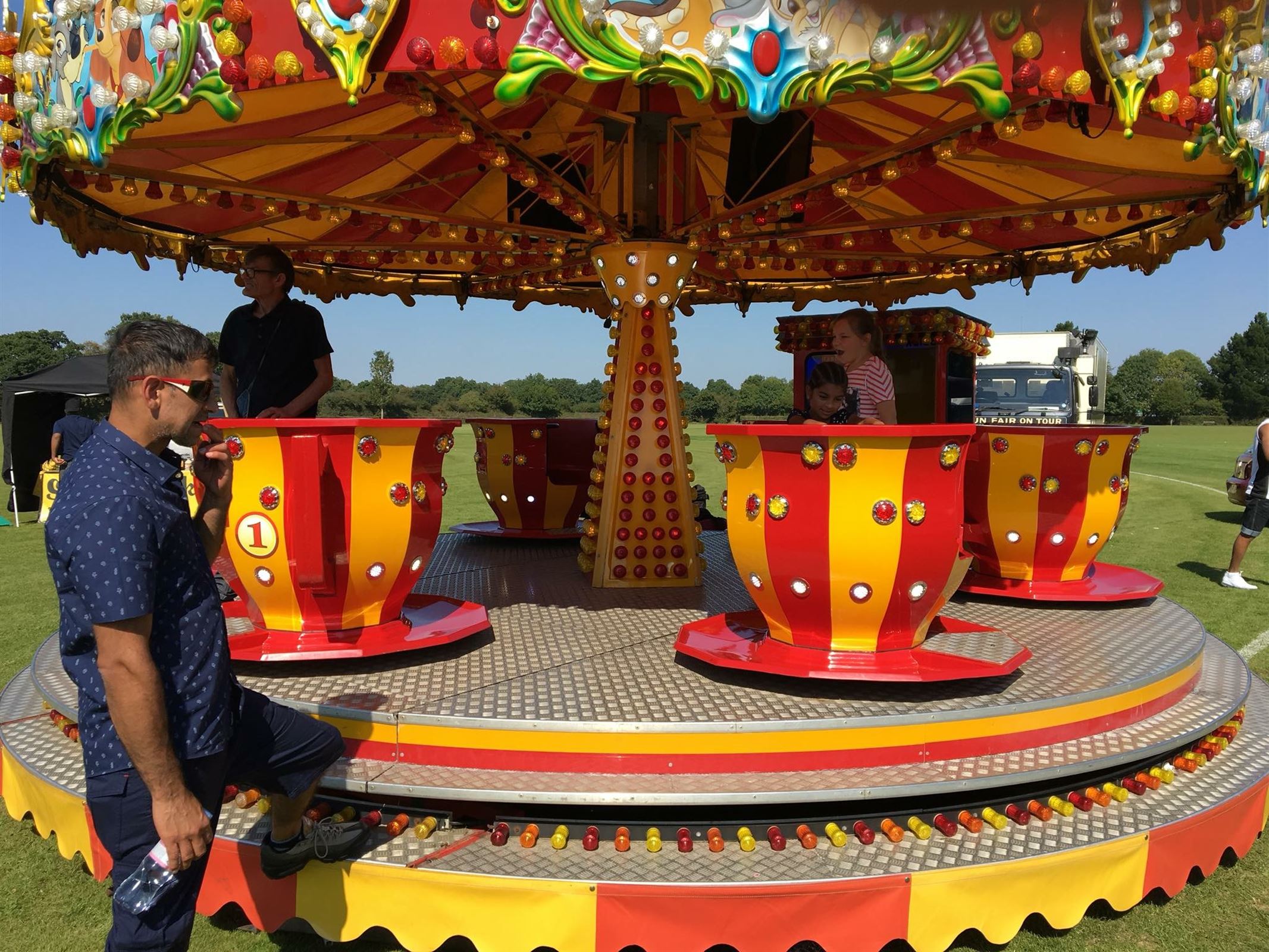 Tea Cup Ride Hire - Bouncy Castle Hire, Fairground Attractions and ...