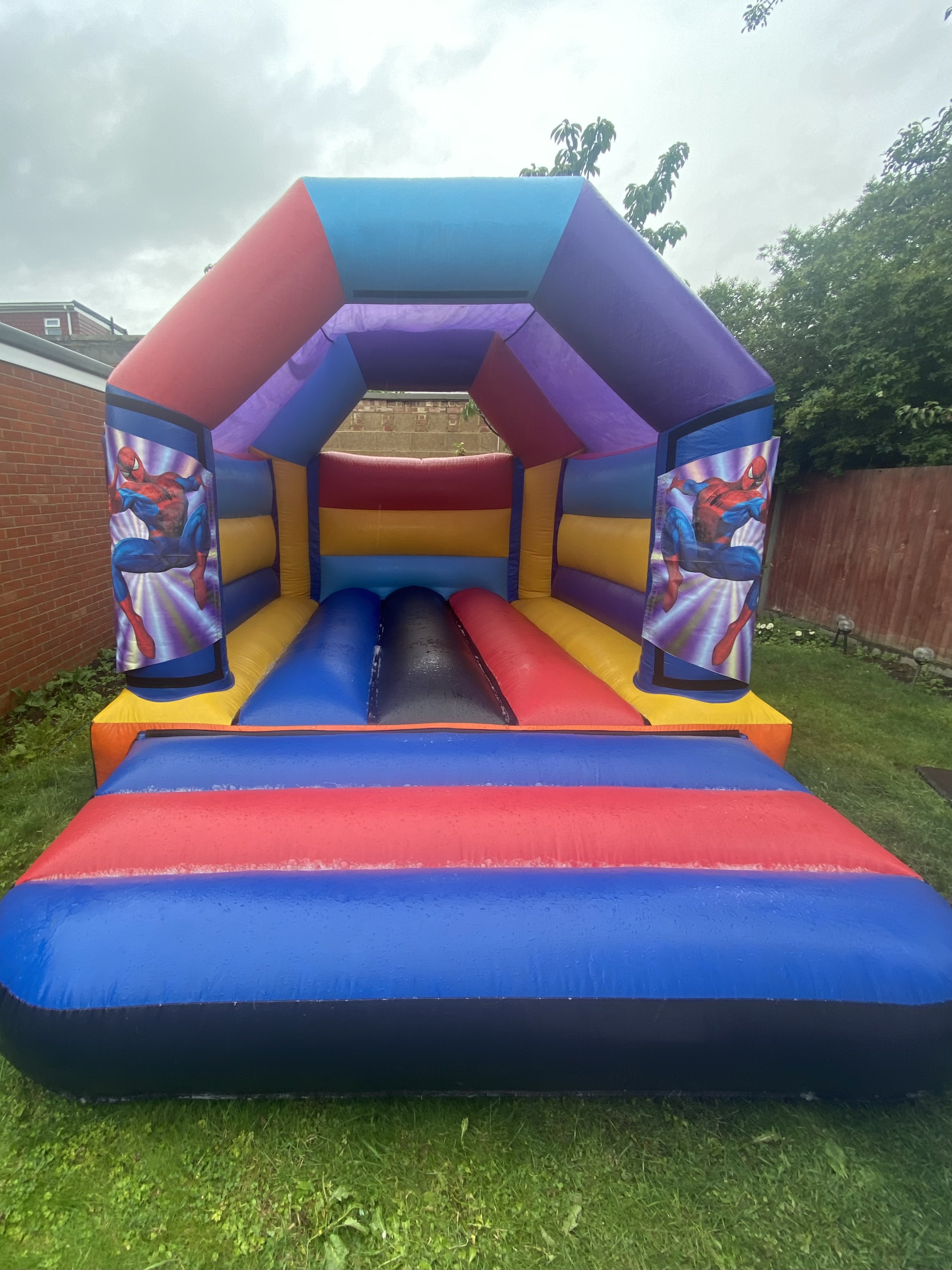 Bouncy Castles - Bouncy Castle Hire And Soft Play Hire in Hayes ...