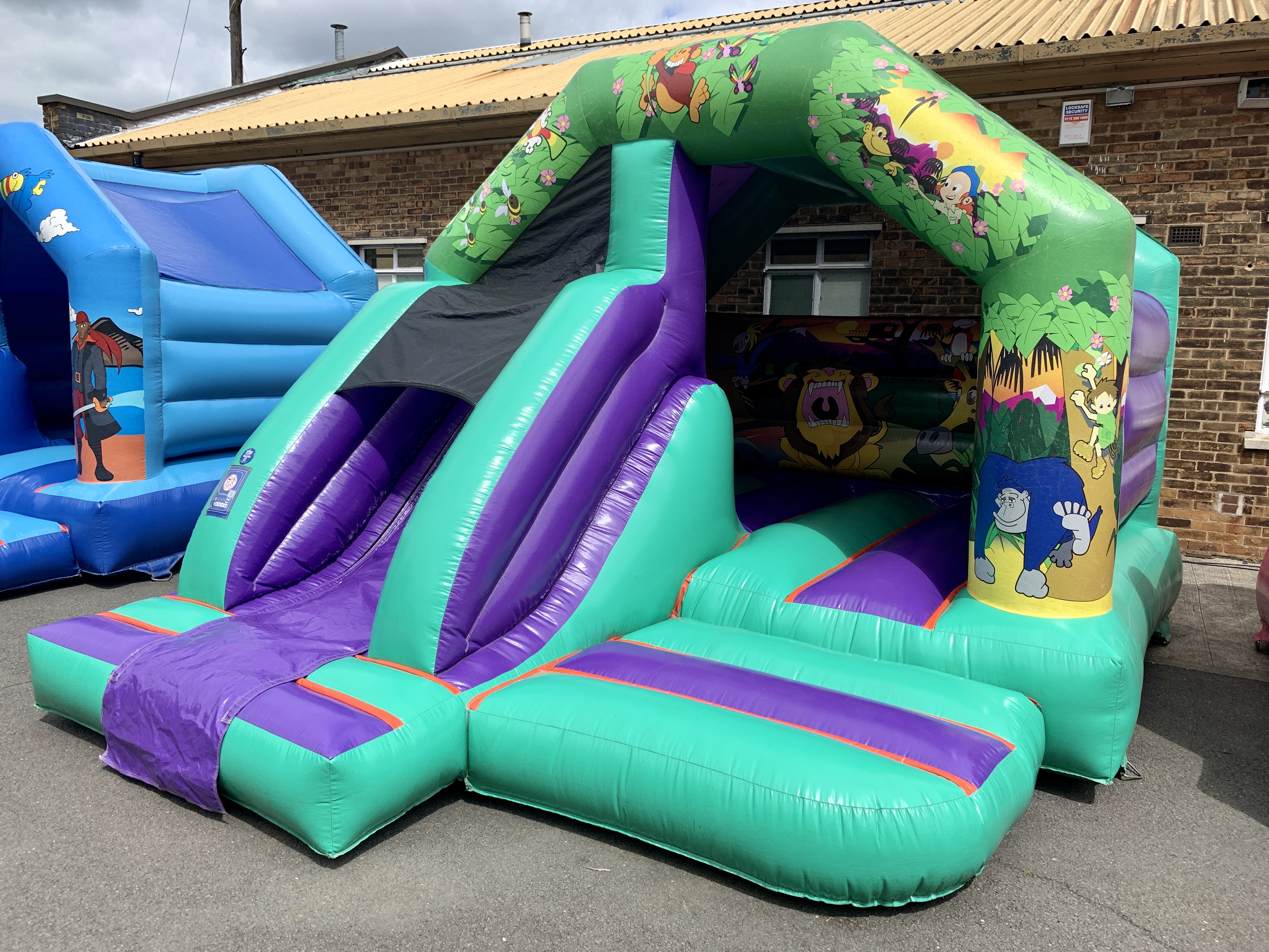 bouncy-castle-slide-combo-north-east-bouncy-castle-inflatable-hire