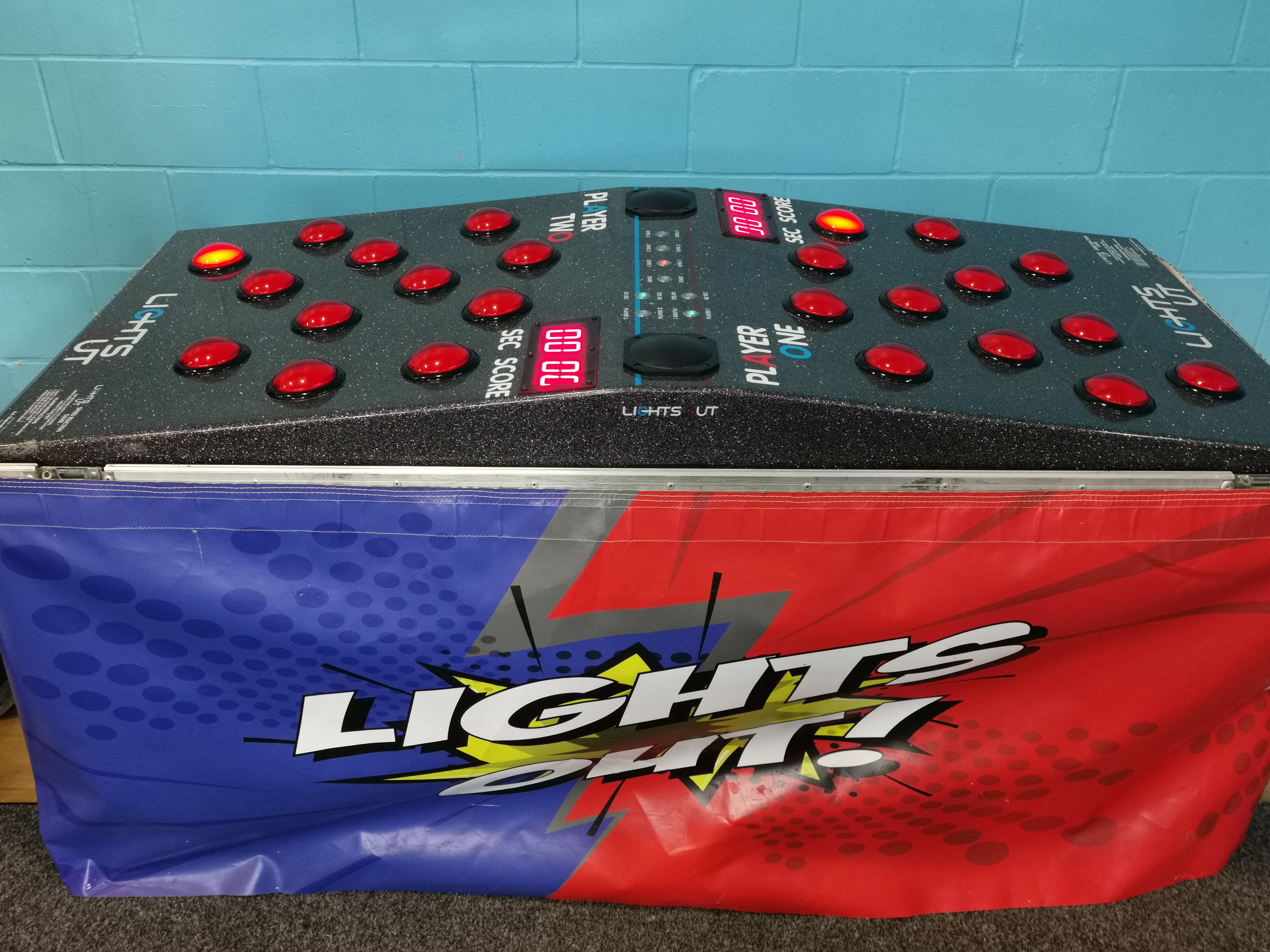Lights Out electronic games hire - ice-rinks.co.uk in UK | Ice-rink Uk