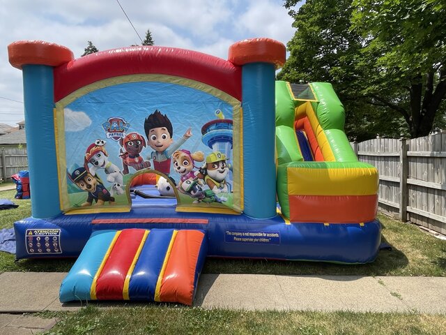 Paw Patrol Bounce House - Hire in Il | Chocos rentals