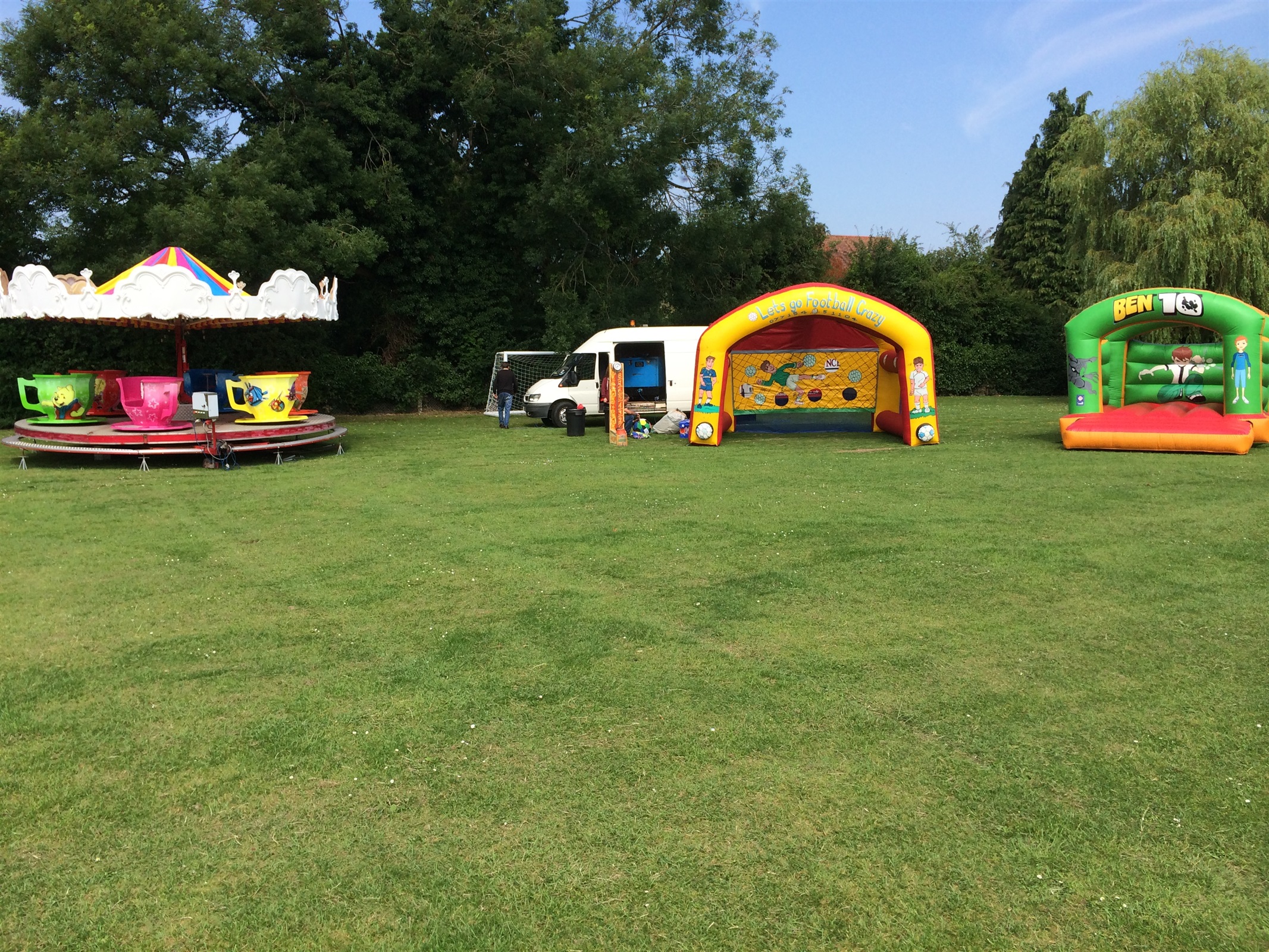 Fun Day Gallery - Bouncy Castle Hire, Fairground Attractions and Photo ...